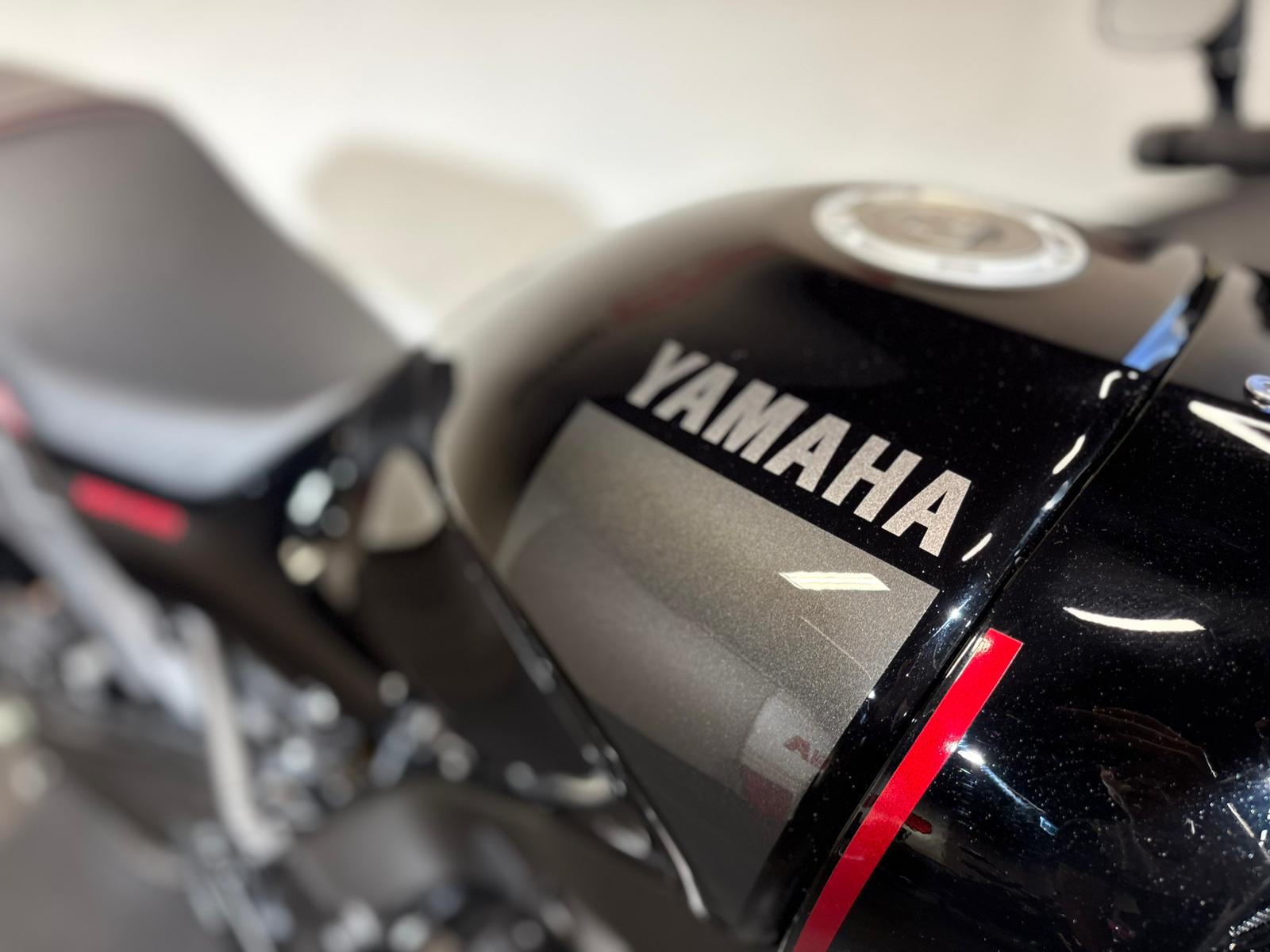 YAMAHA XSR 900-image-10