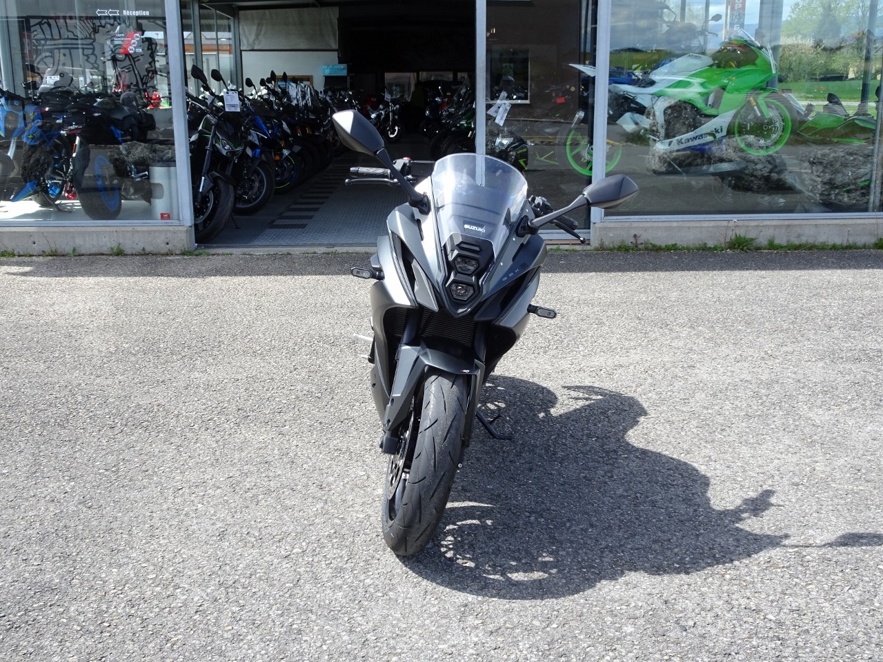 SUZUKI GSX 8 R (35kW)-showroom-element-2