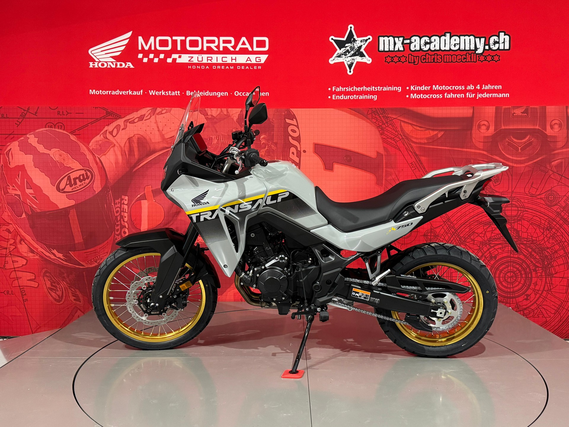 Dall Ara Honda Xr 500 Usata Moto Honda Vf 750 Moto Shadow Usate