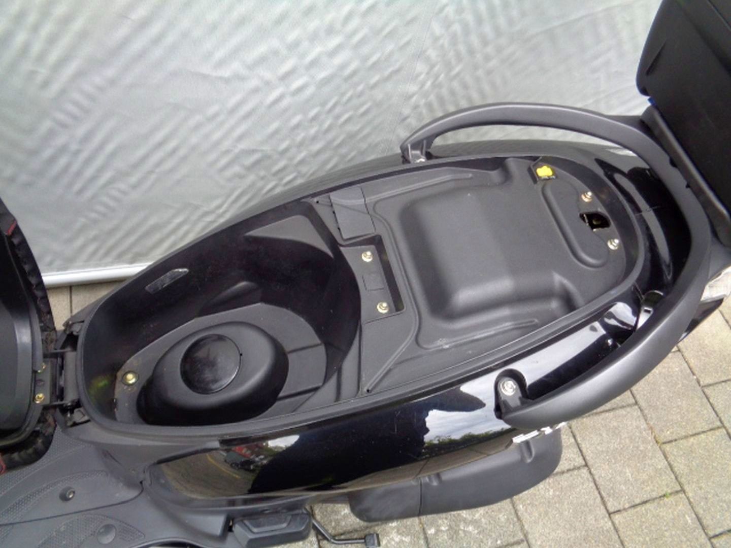 SYM HD2 200-image-6