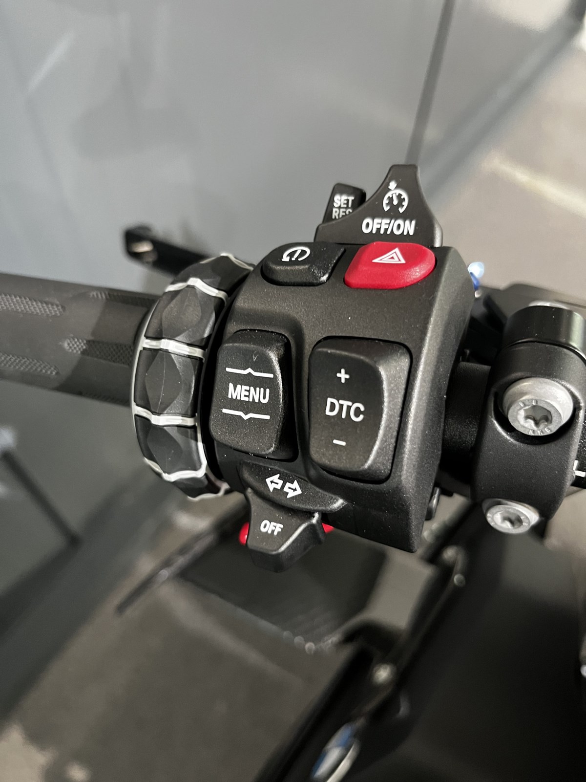 BMW M 1000 R Competition-showroom-element-3