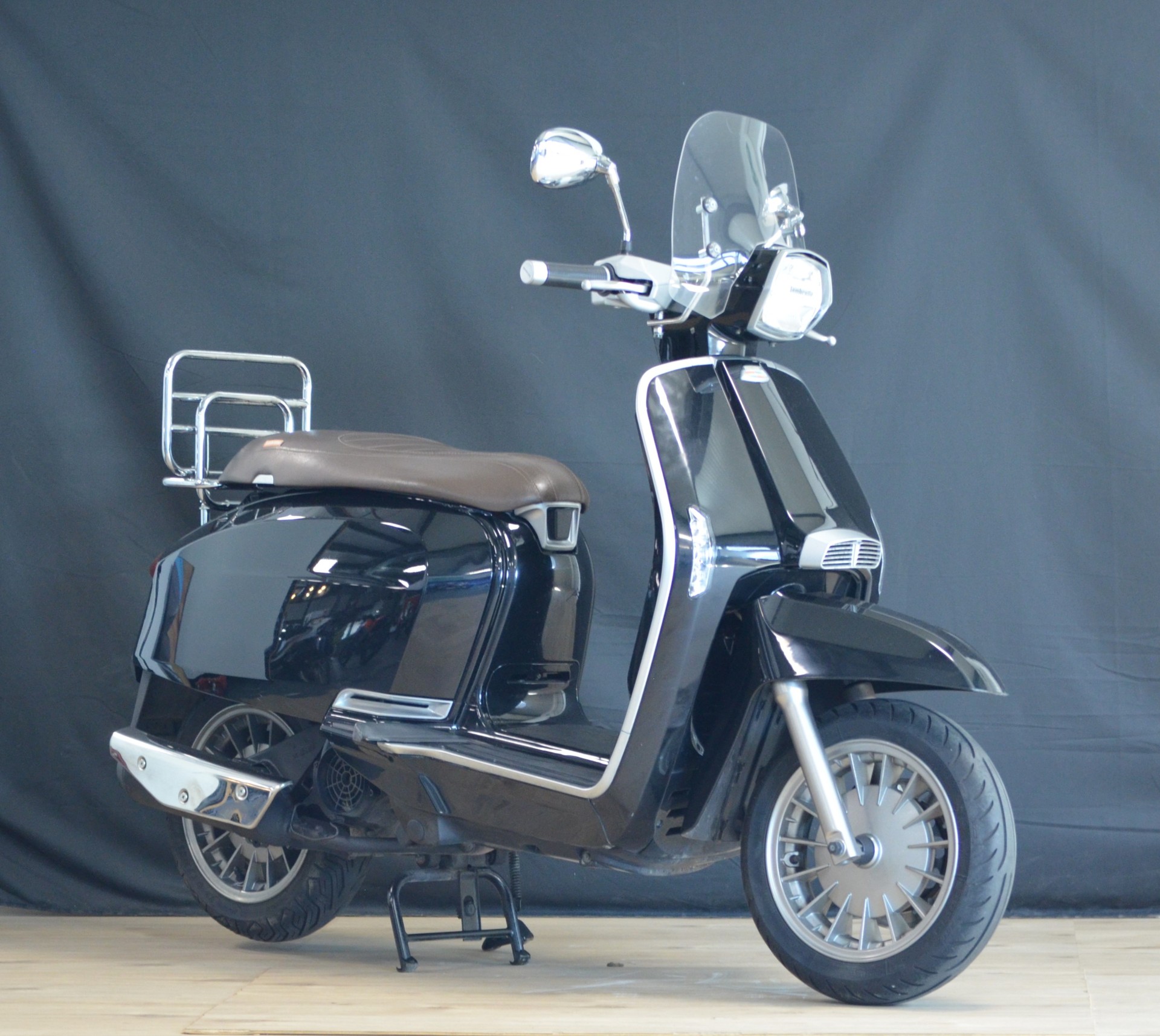 LAMBRETTA V 125 Special Flex Fender-showroom-element-1