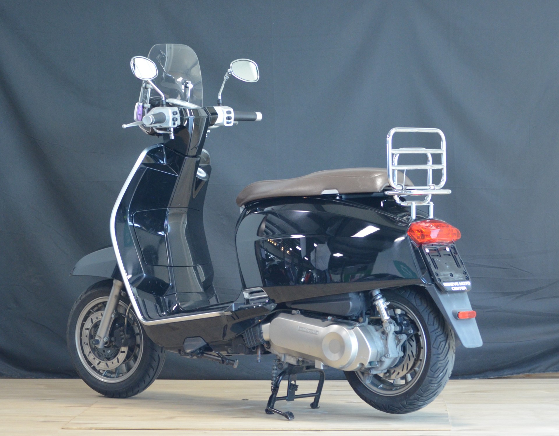 LAMBRETTA V 125 Special Flex Fender-showroom-element-3