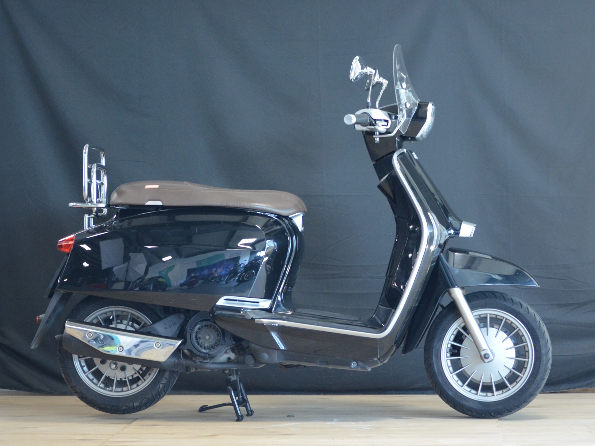 LAMBRETTA V 125 Special Flex Fender-showroom-element-2