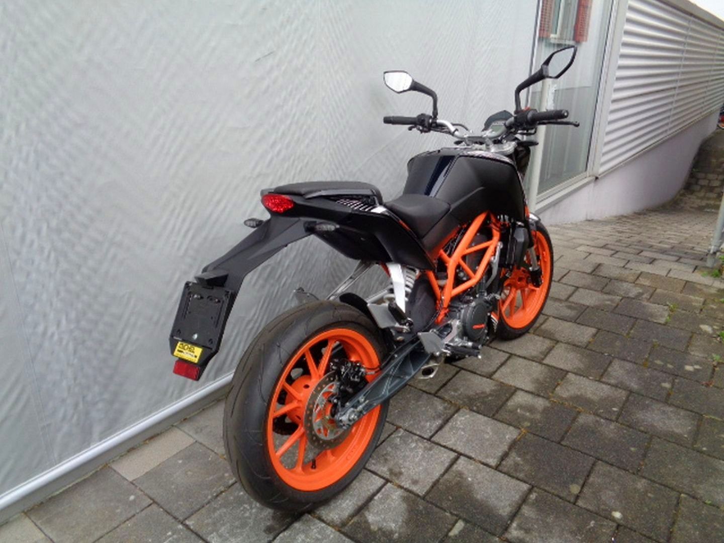 KTM 390 DUKE-image-5