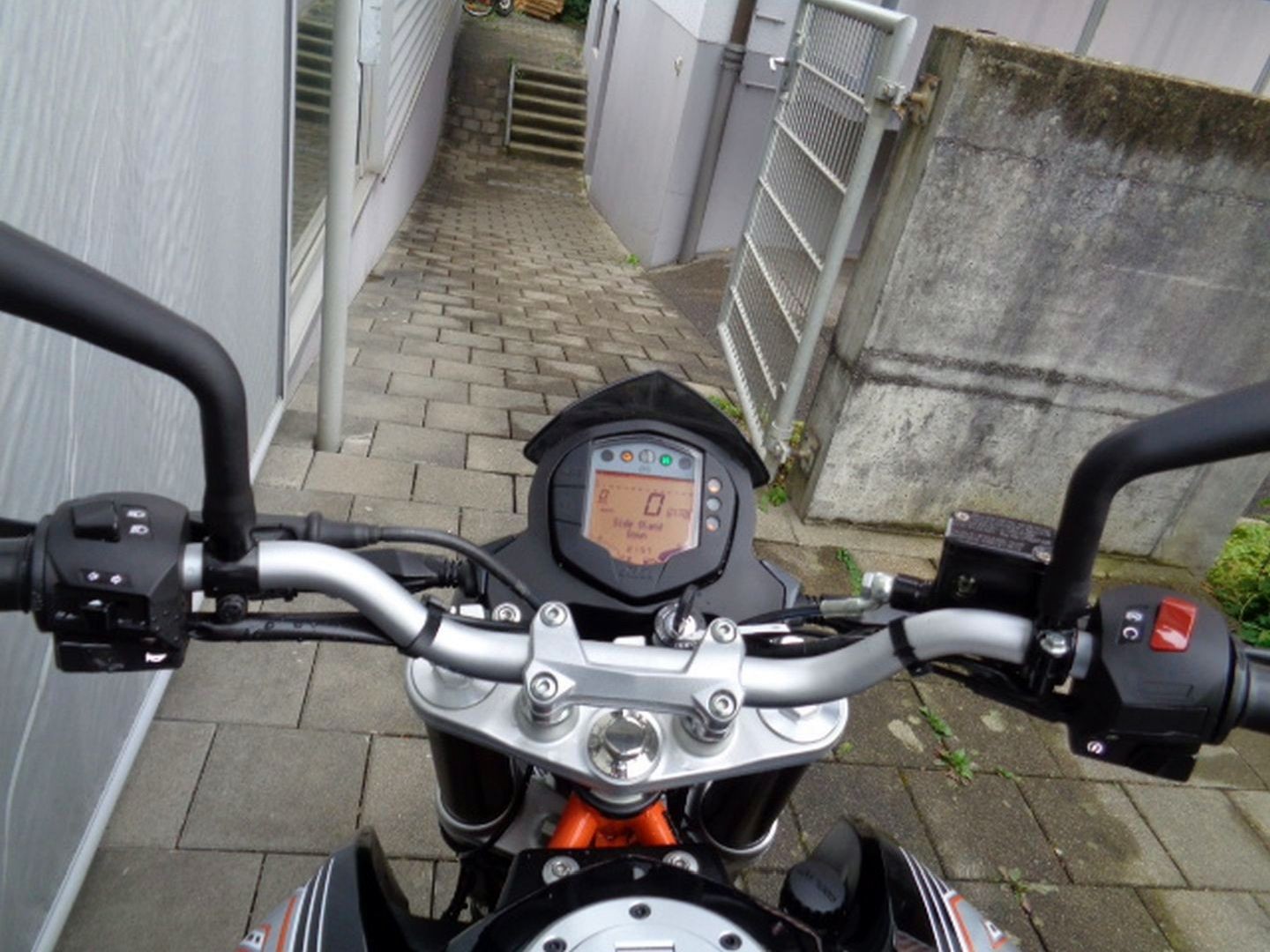 KTM 390 DUKE-image-6