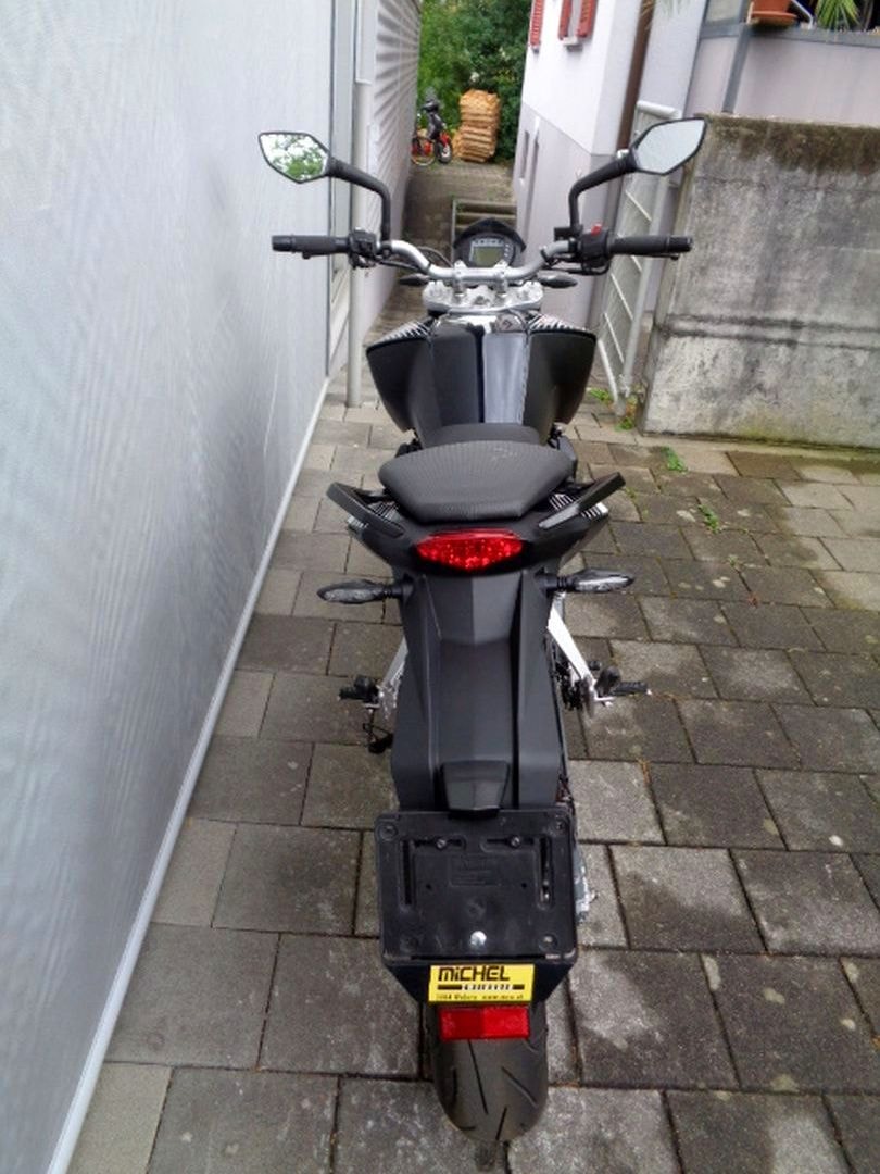 KTM 390 DUKE-image-4