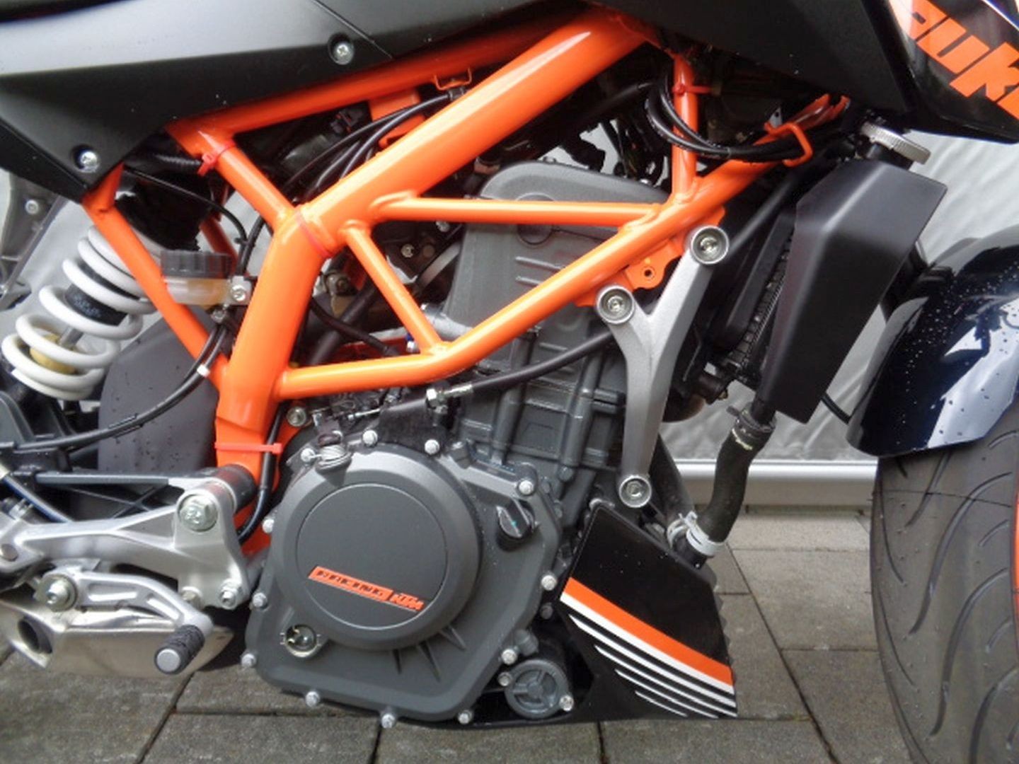 KTM 390 DUKE-image-8