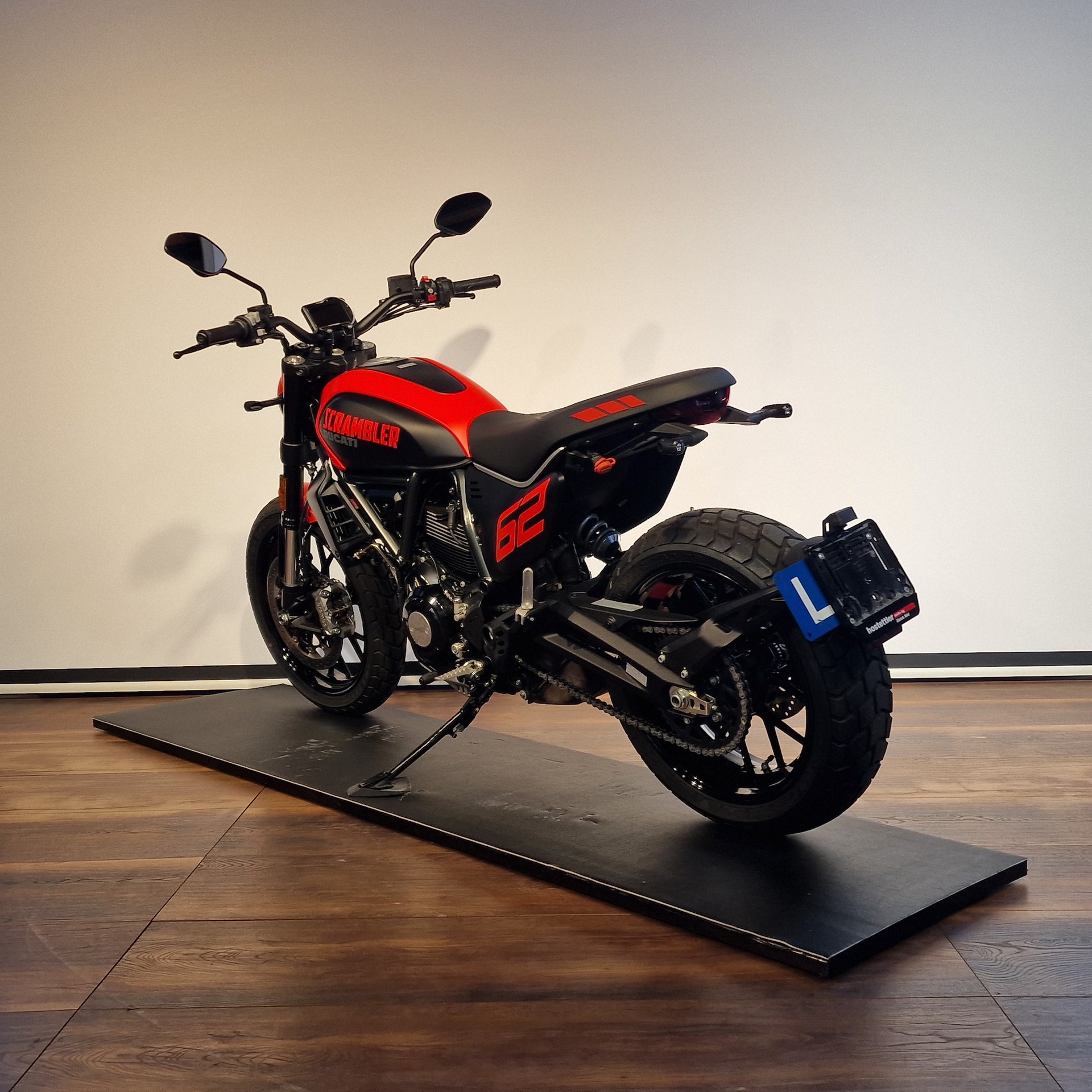 DUCATI Scrambler 803 Full Throttle-showroom-element-3
