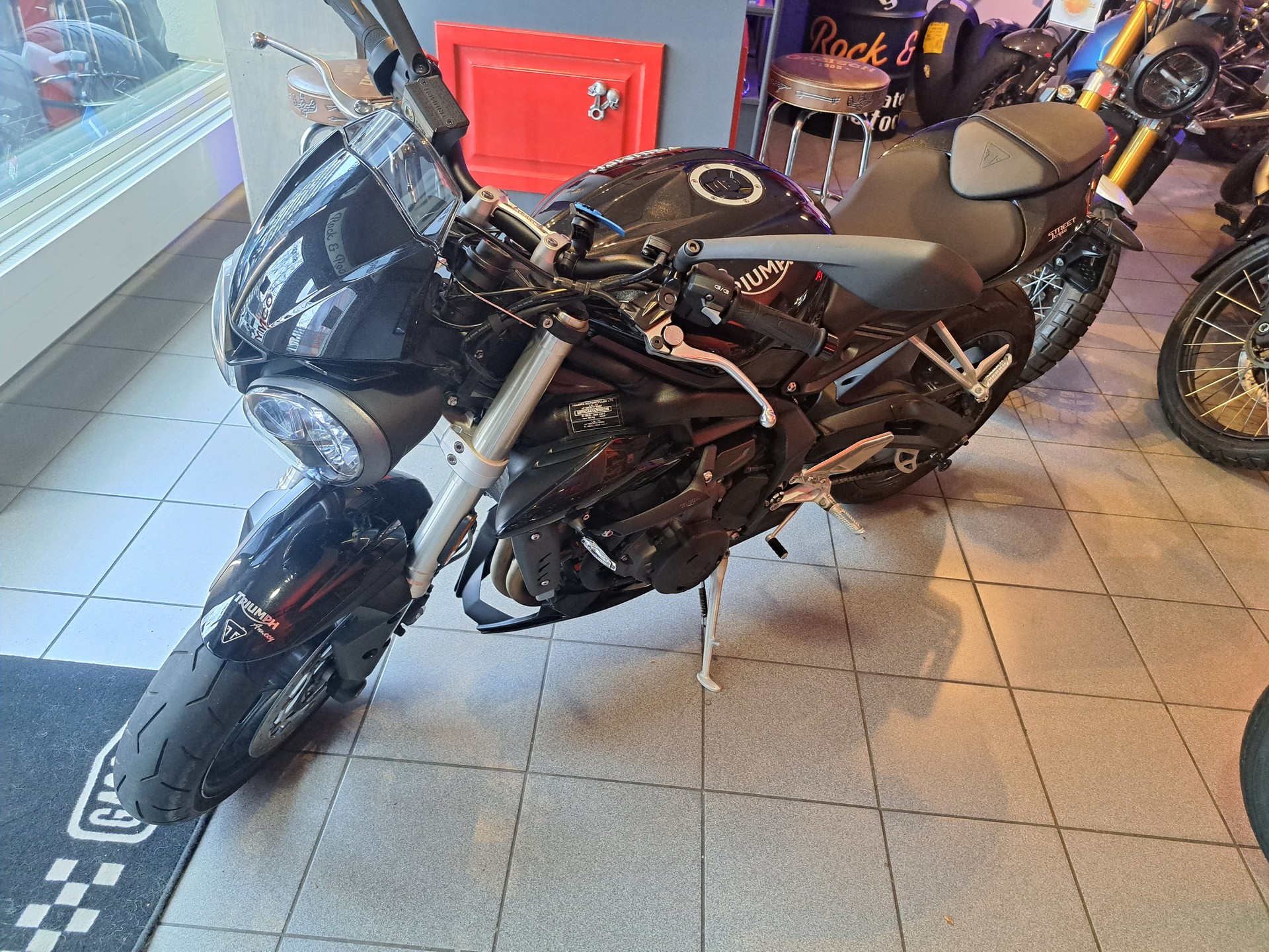 TRIUMPH Street Triple