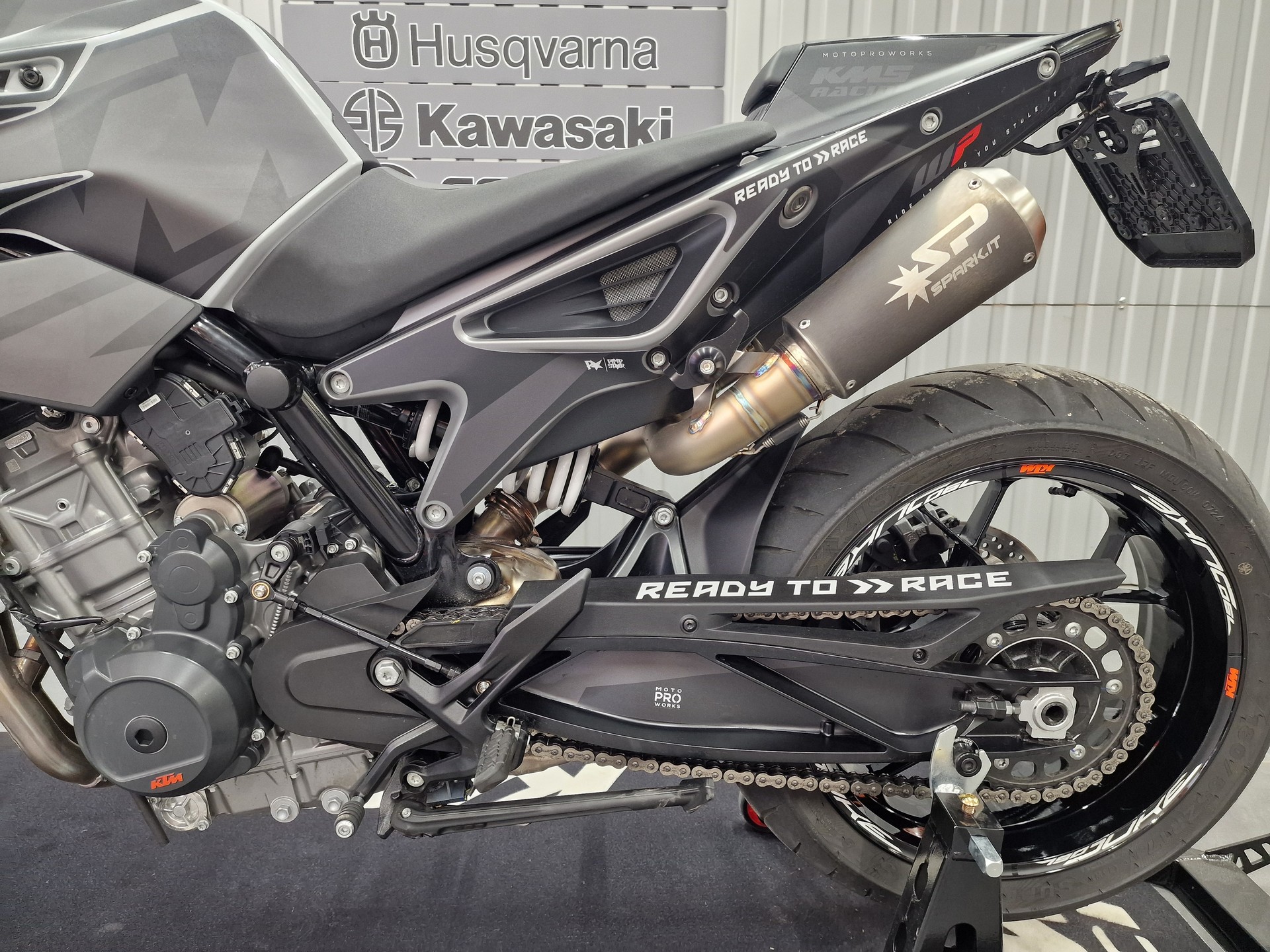 KTM 790 Duke (35kW)-showroom-element-1