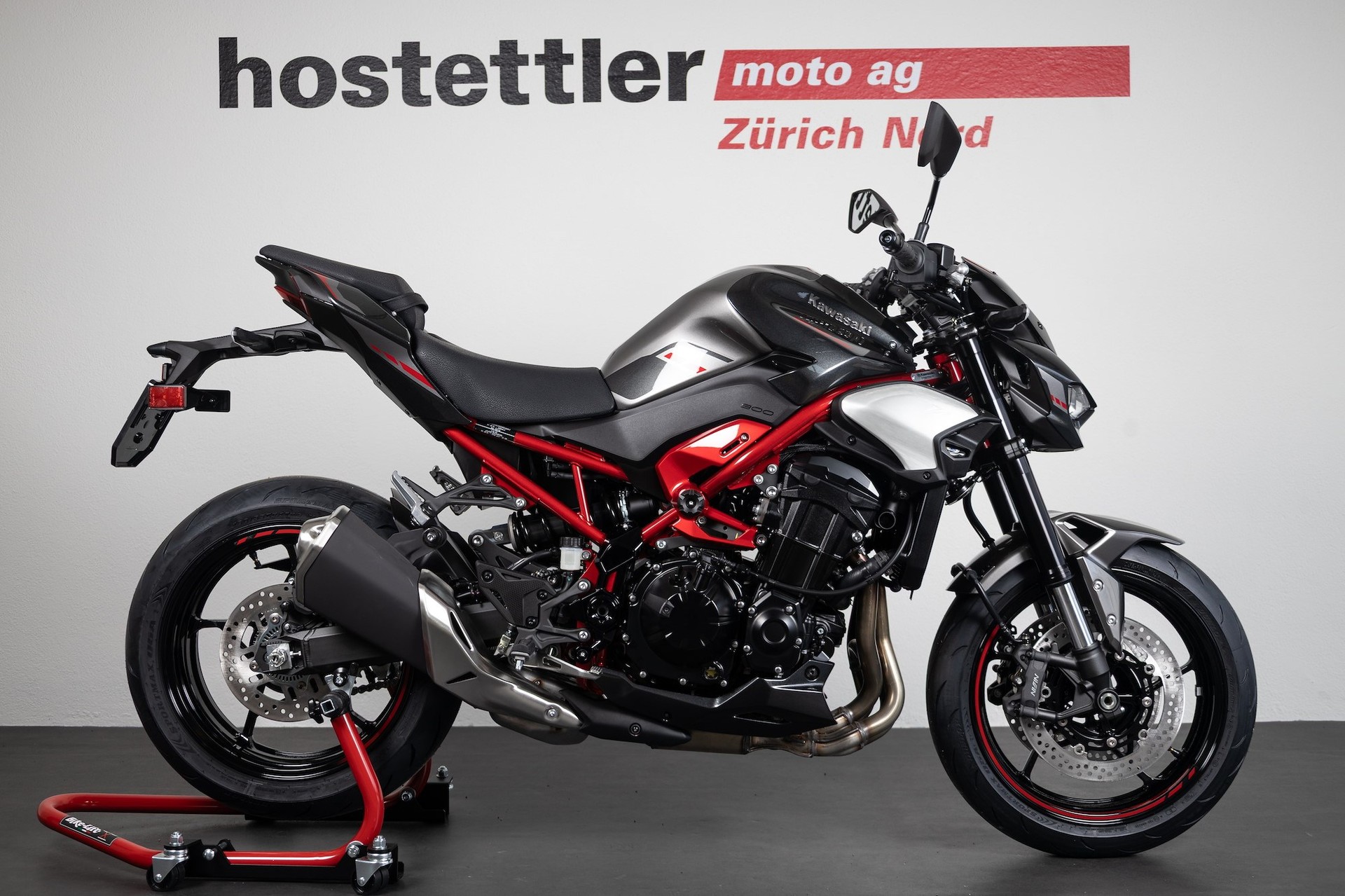 KAWASAKI Z 900-showroom-element-1