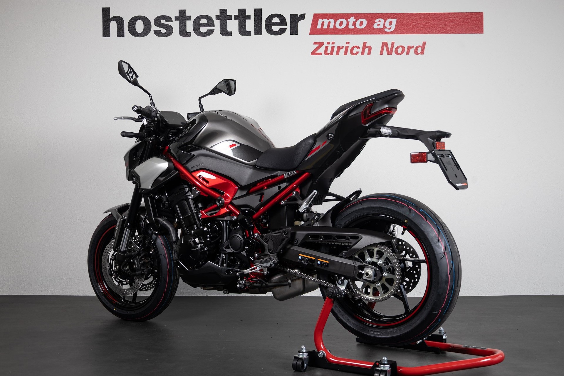KAWASAKI Z 900-showroom-element-3
