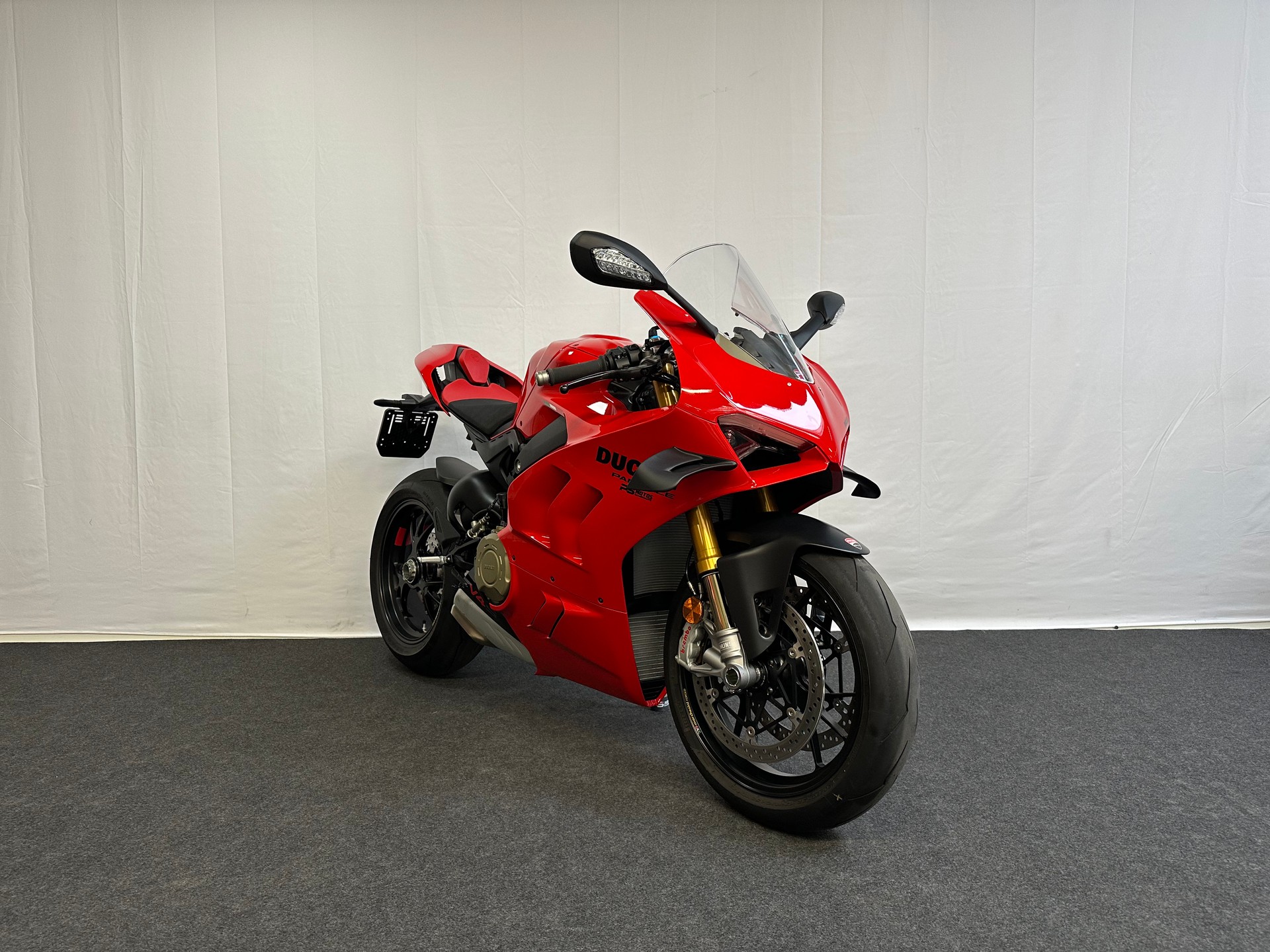 DUCATI Panigale V4 S-showroom-element-1