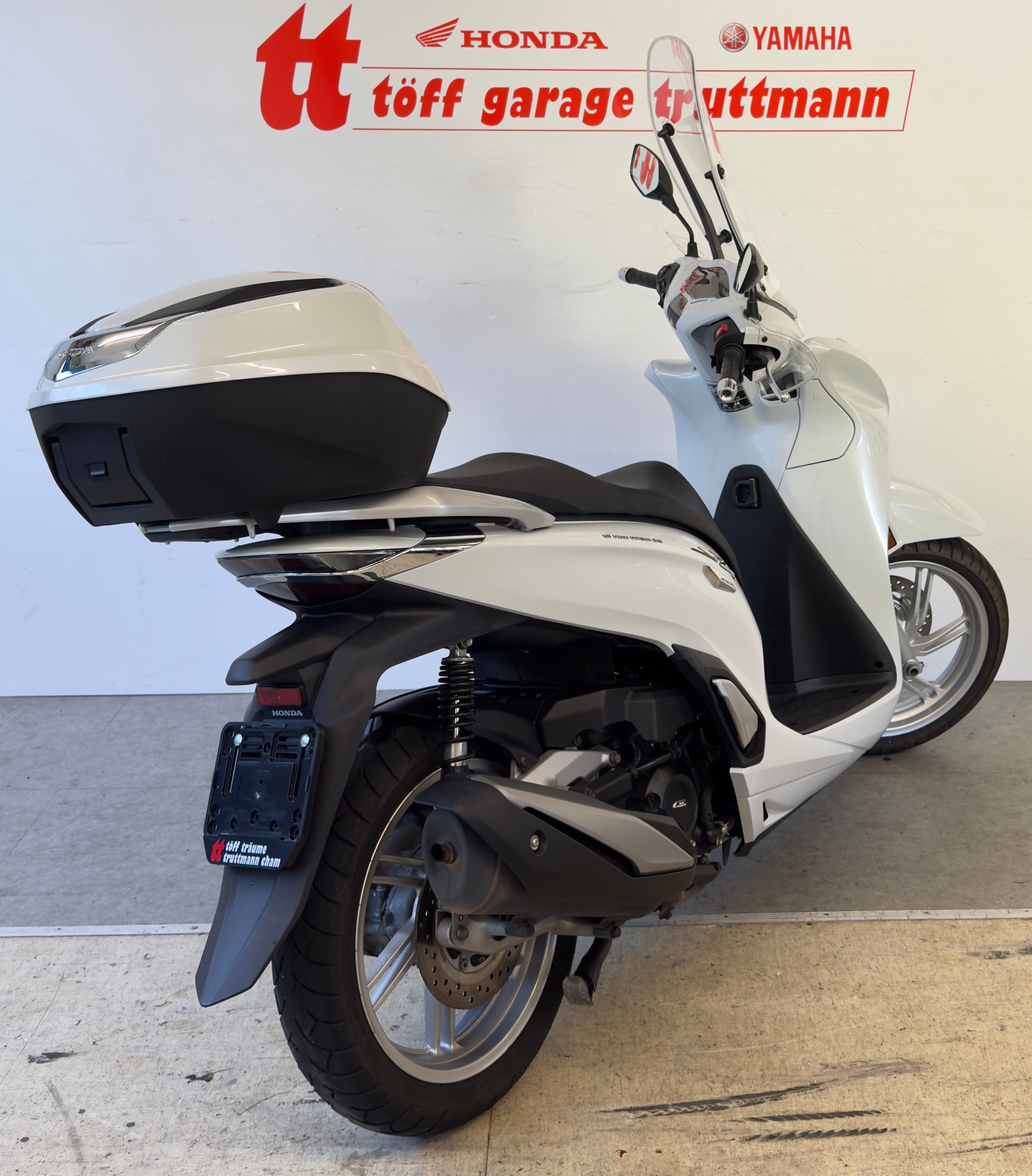 HONDA SH 350-showroom-element-3