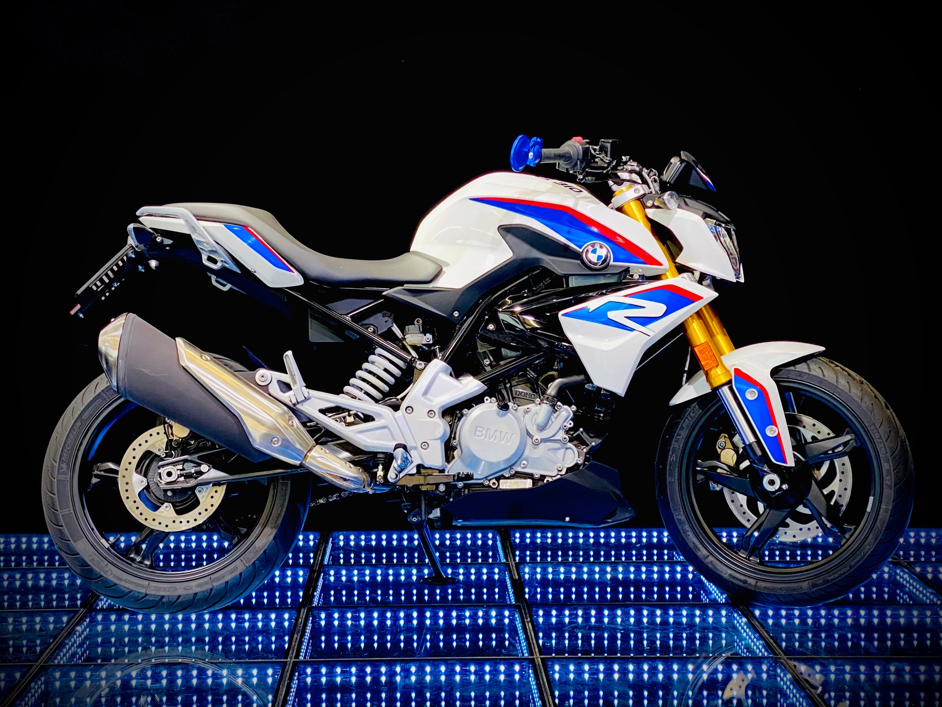 BMW G 310 R ABS-showroom-element-2