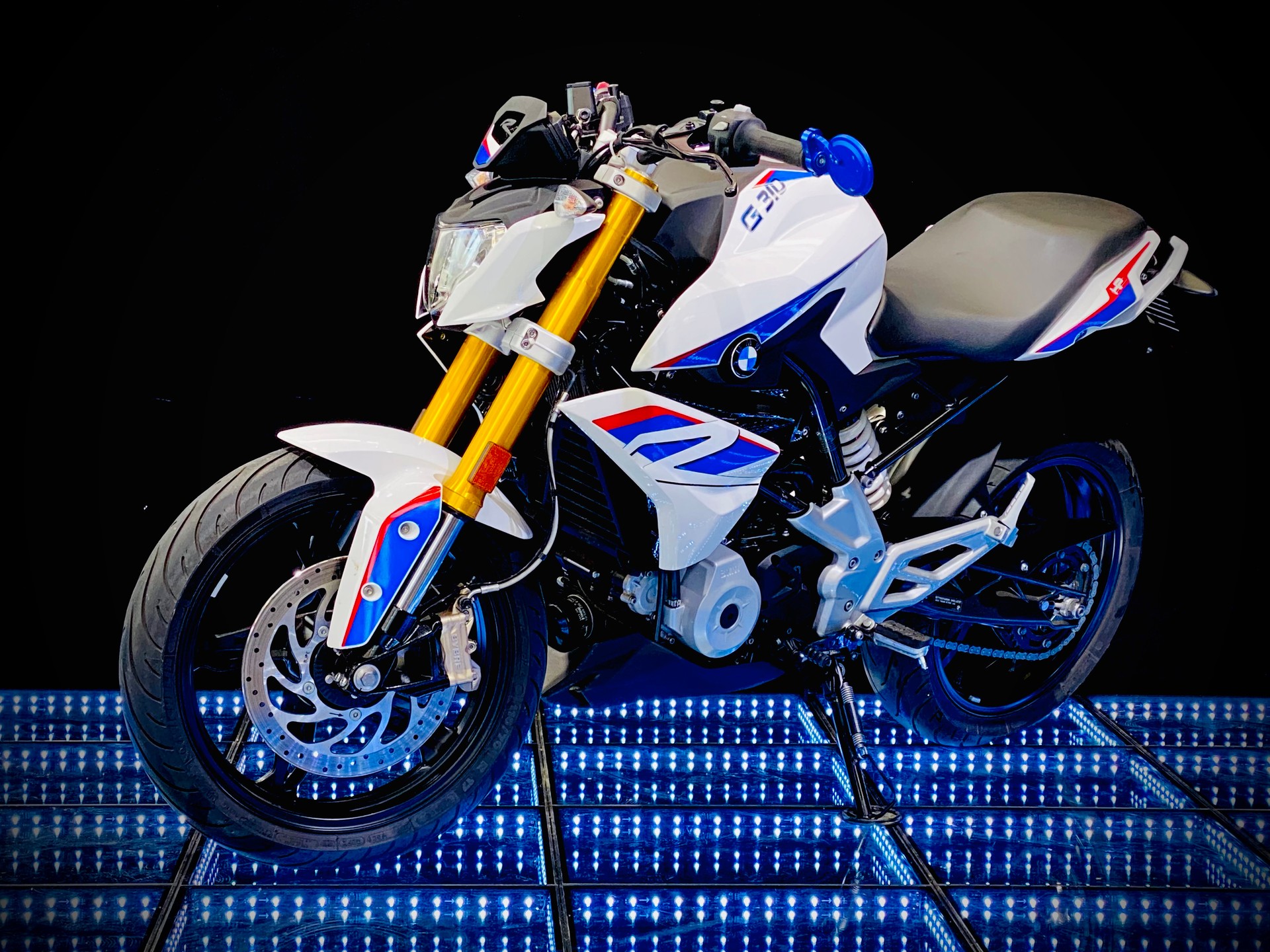 BMW G 310 R ABS-showroom-element-1