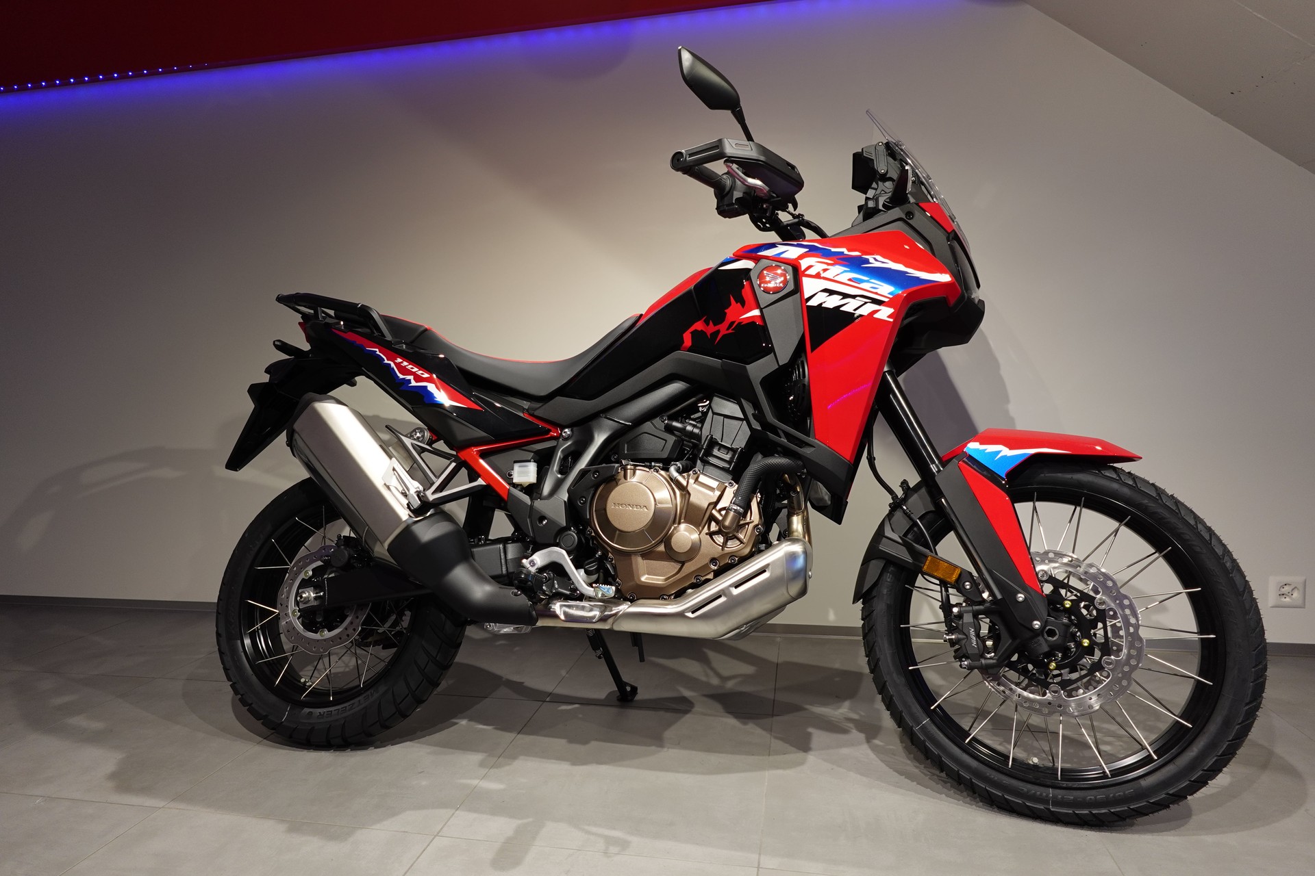 HONDA CRF 1100 Africa Twin-image-3