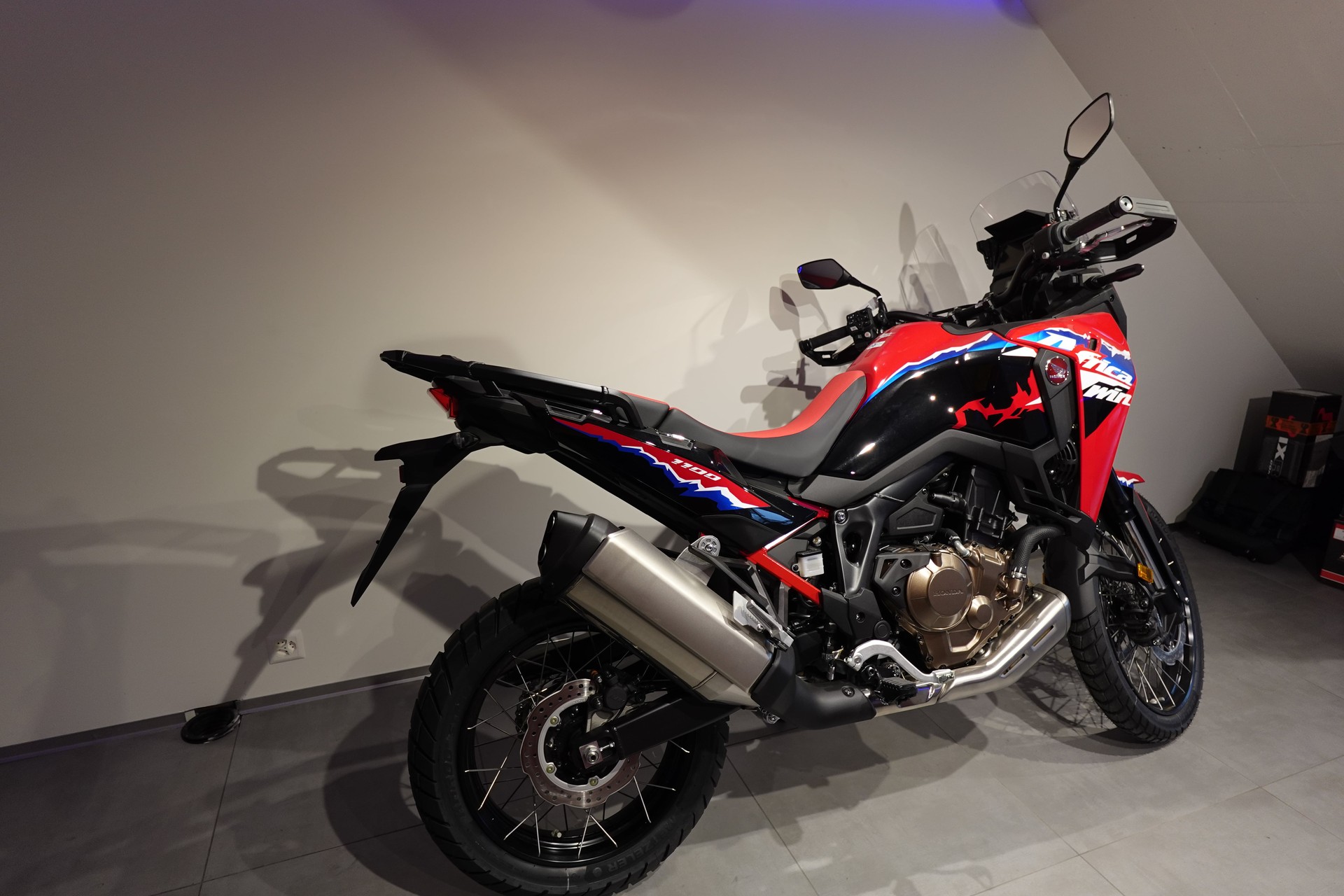 HONDA CRF 1100 Africa Twin-image-6