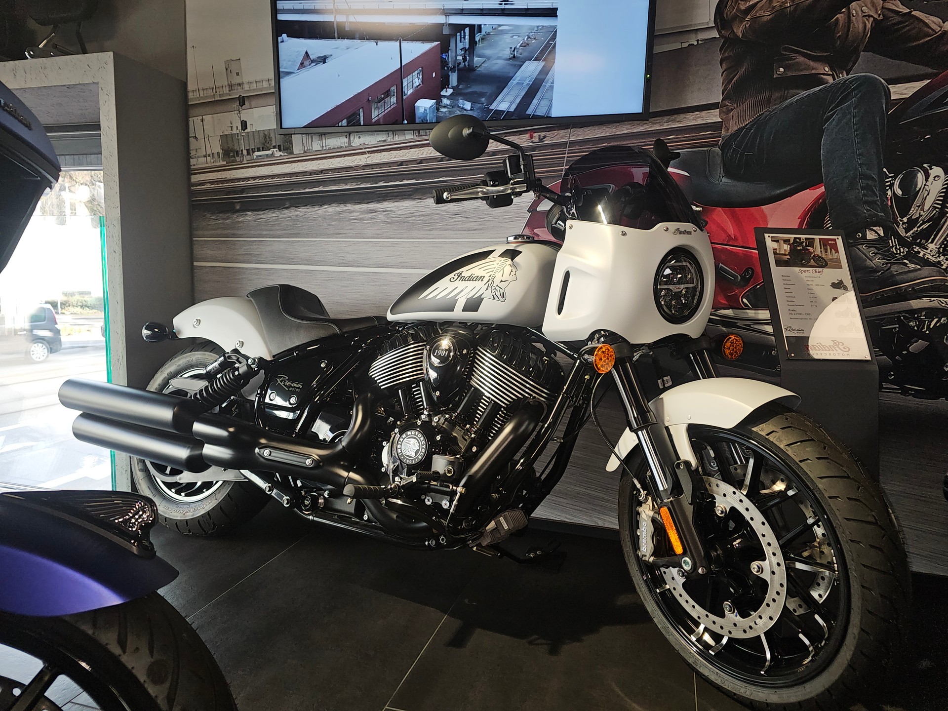 INDIAN Sport Chief