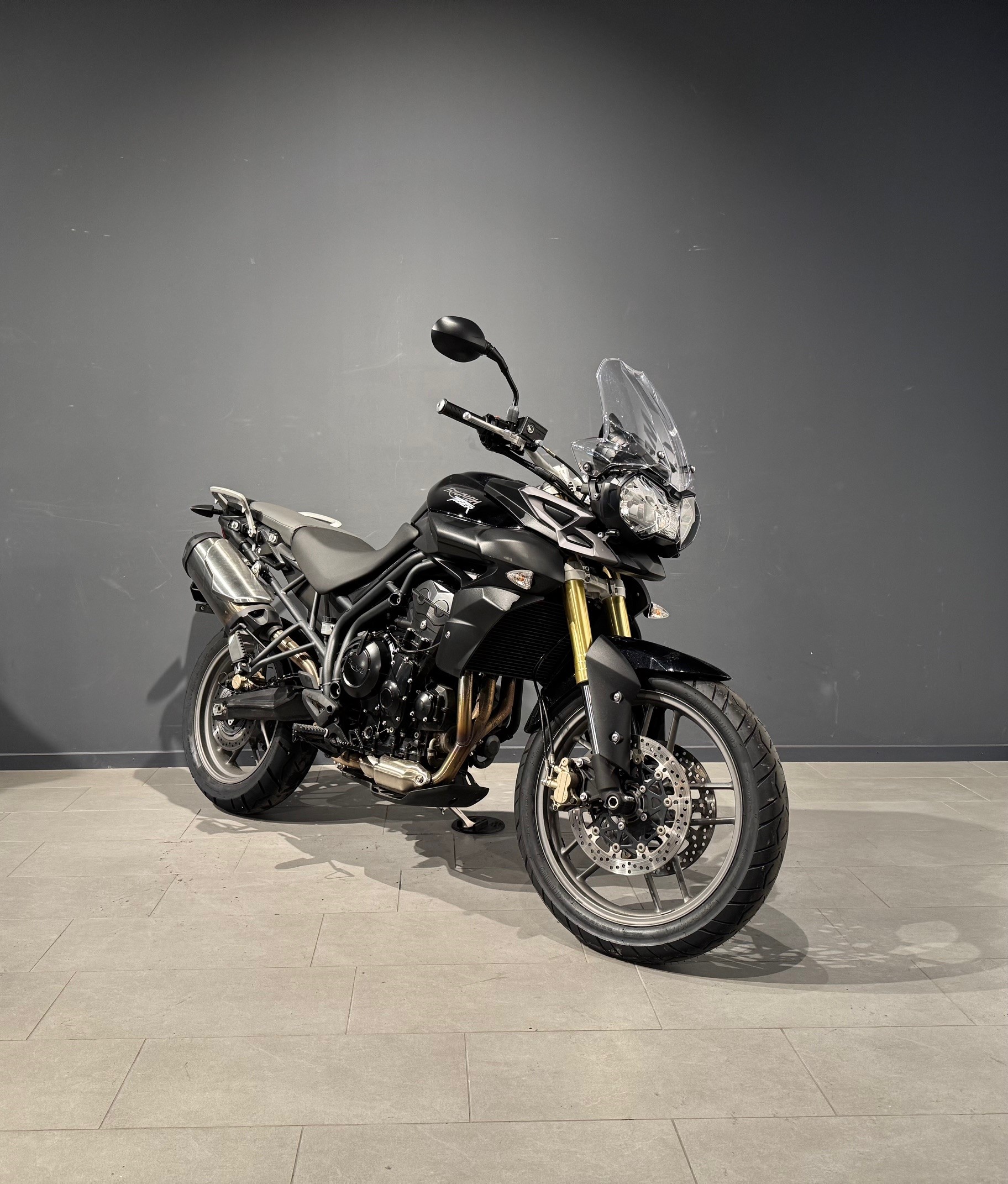 TRIUMPH Tiger 800 ABS-showroom-element-1