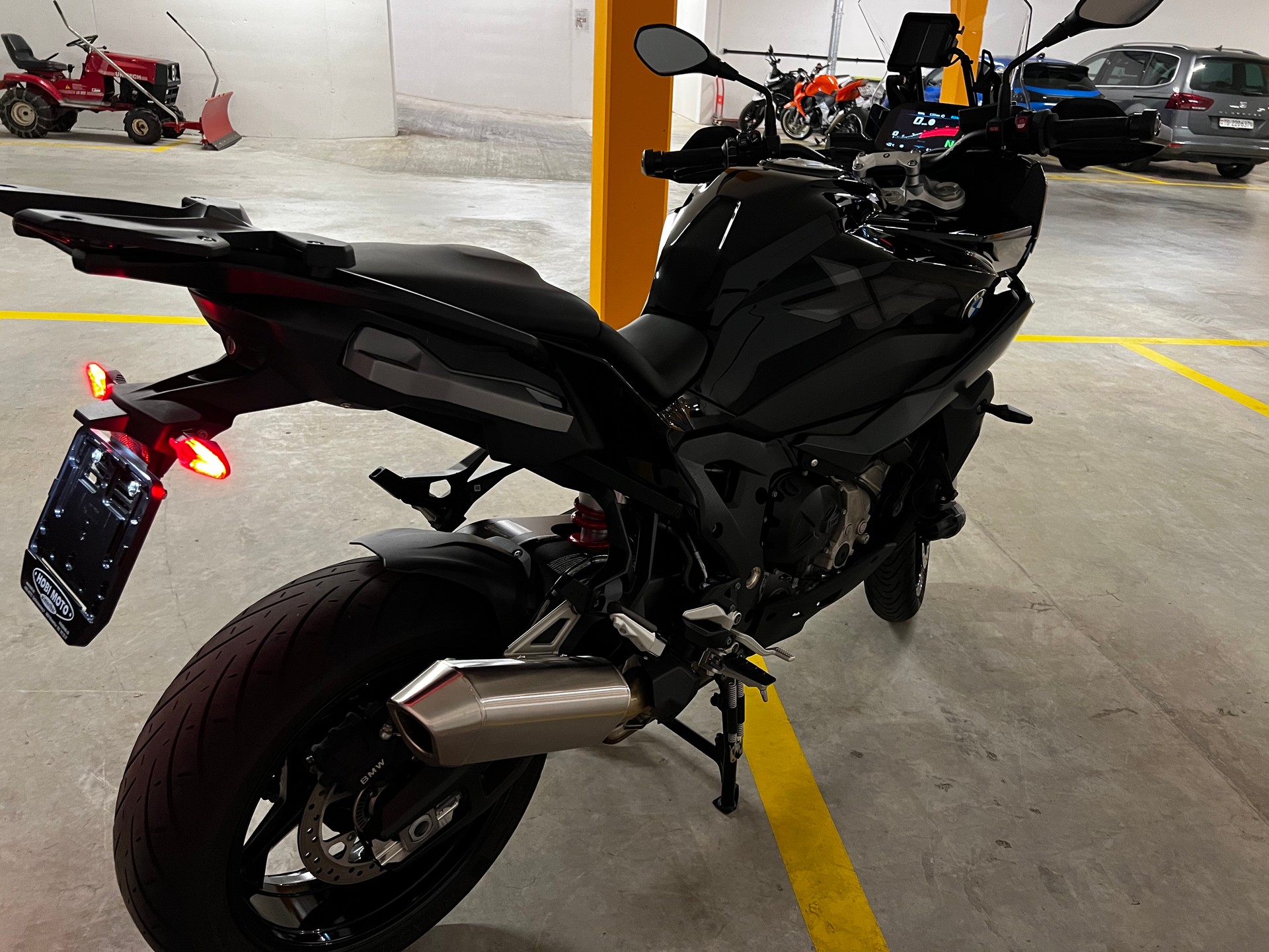 BMW S 1000 XR ABS, Triple Black-image-5