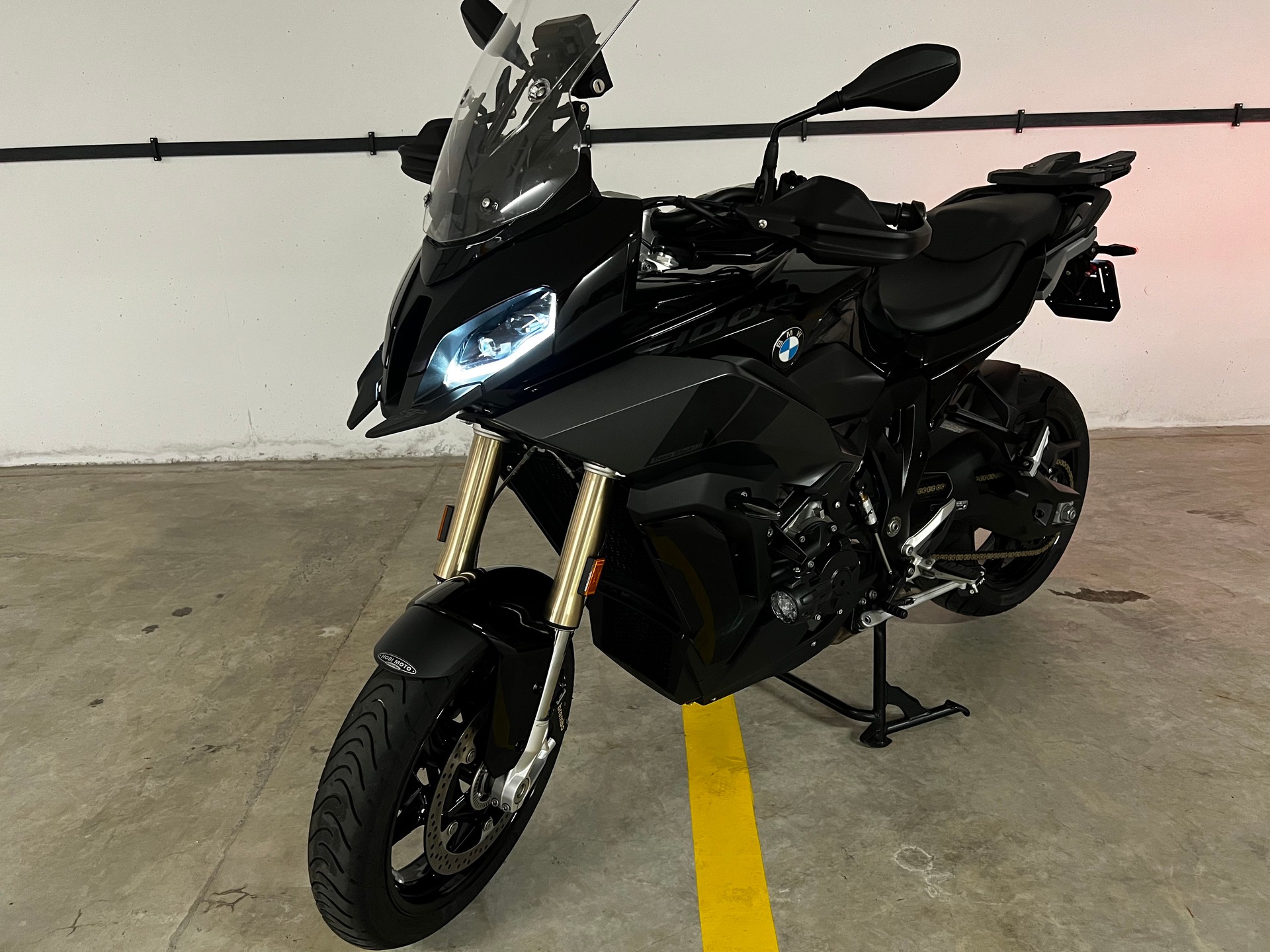 BMW S 1000 XR ABS, Triple Black-image-2