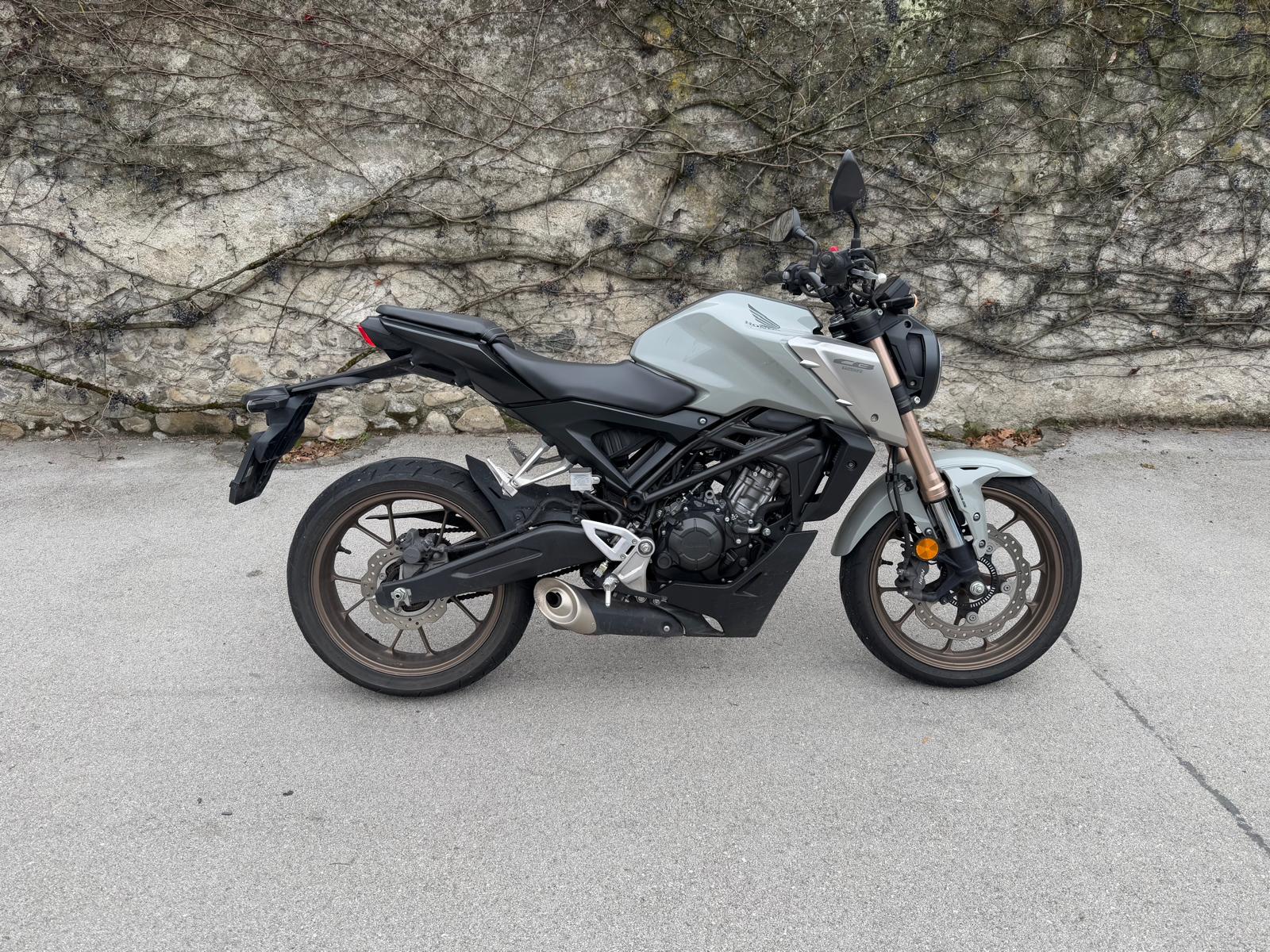 HONDA CB 125 R