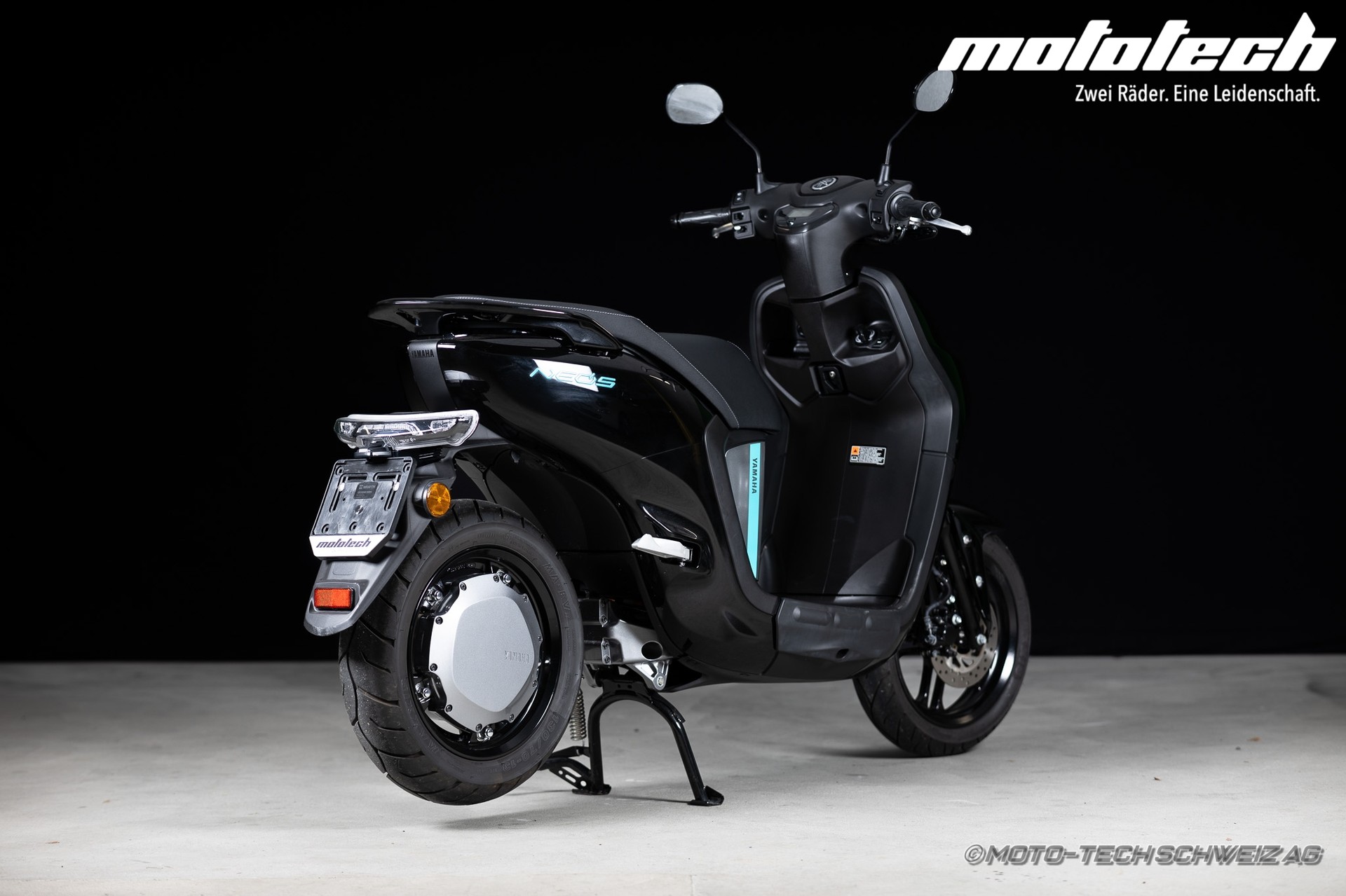 YAMAHA NEO'S EV-showroom-element-2