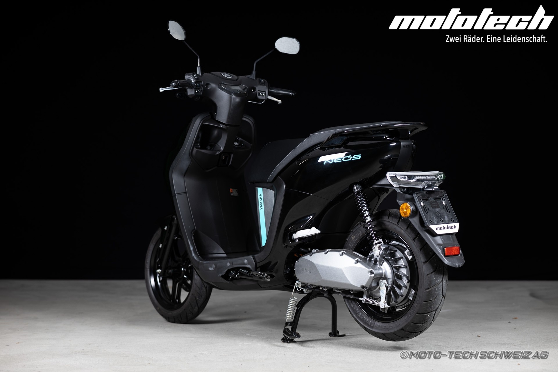 YAMAHA NEO'S EV-showroom-element-3