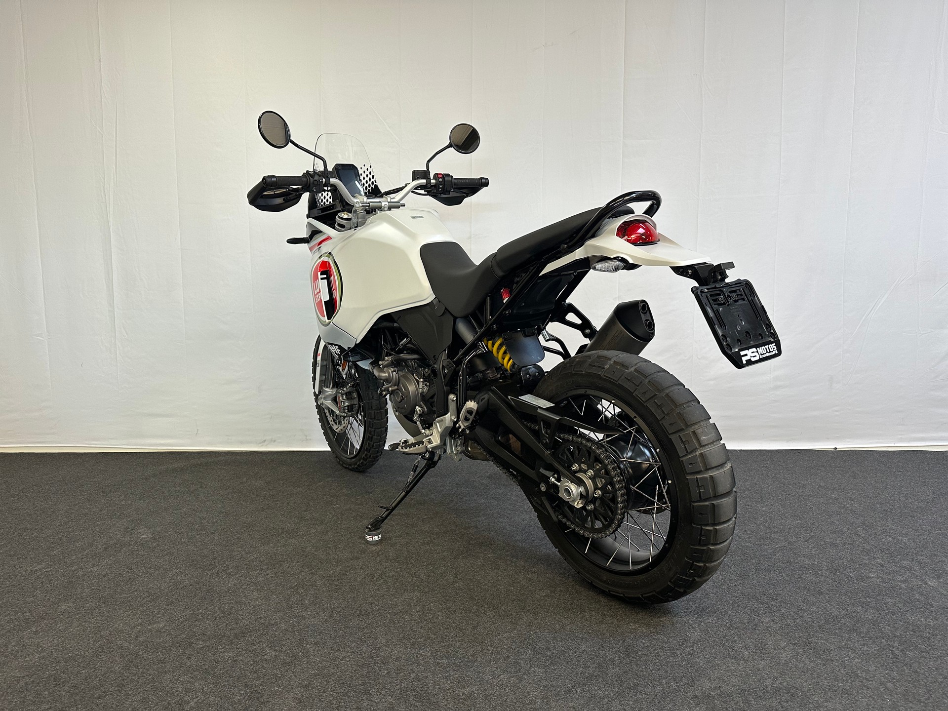 DUCATI Desert X-image-4