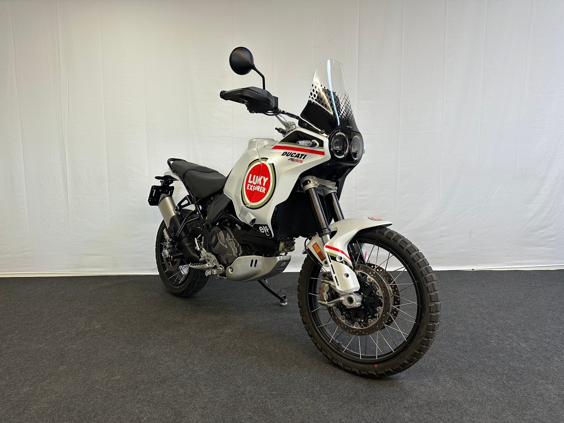 DUCATI Desert X-image-1