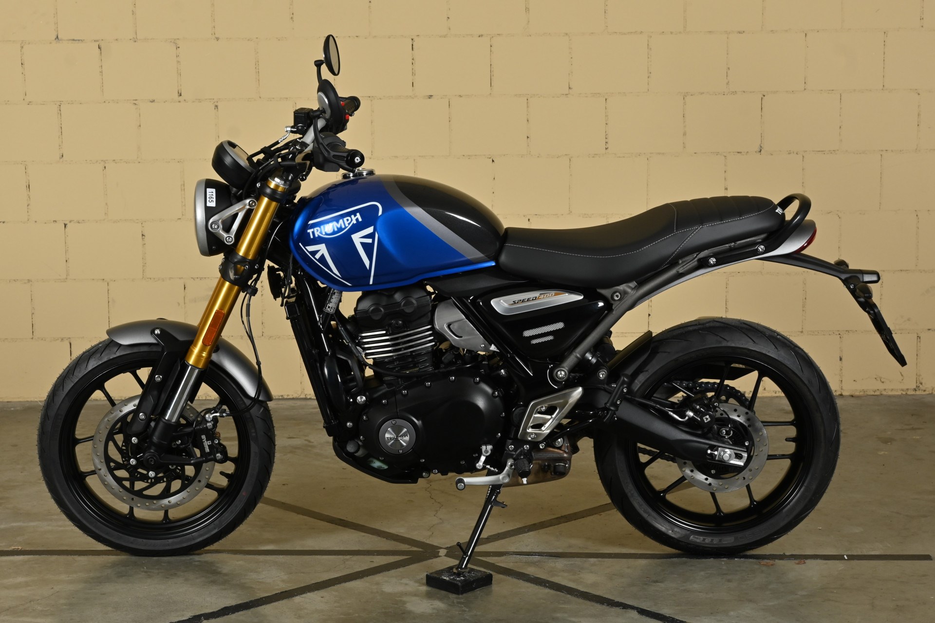 TRIUMPH Speed 400-showroom-element-2