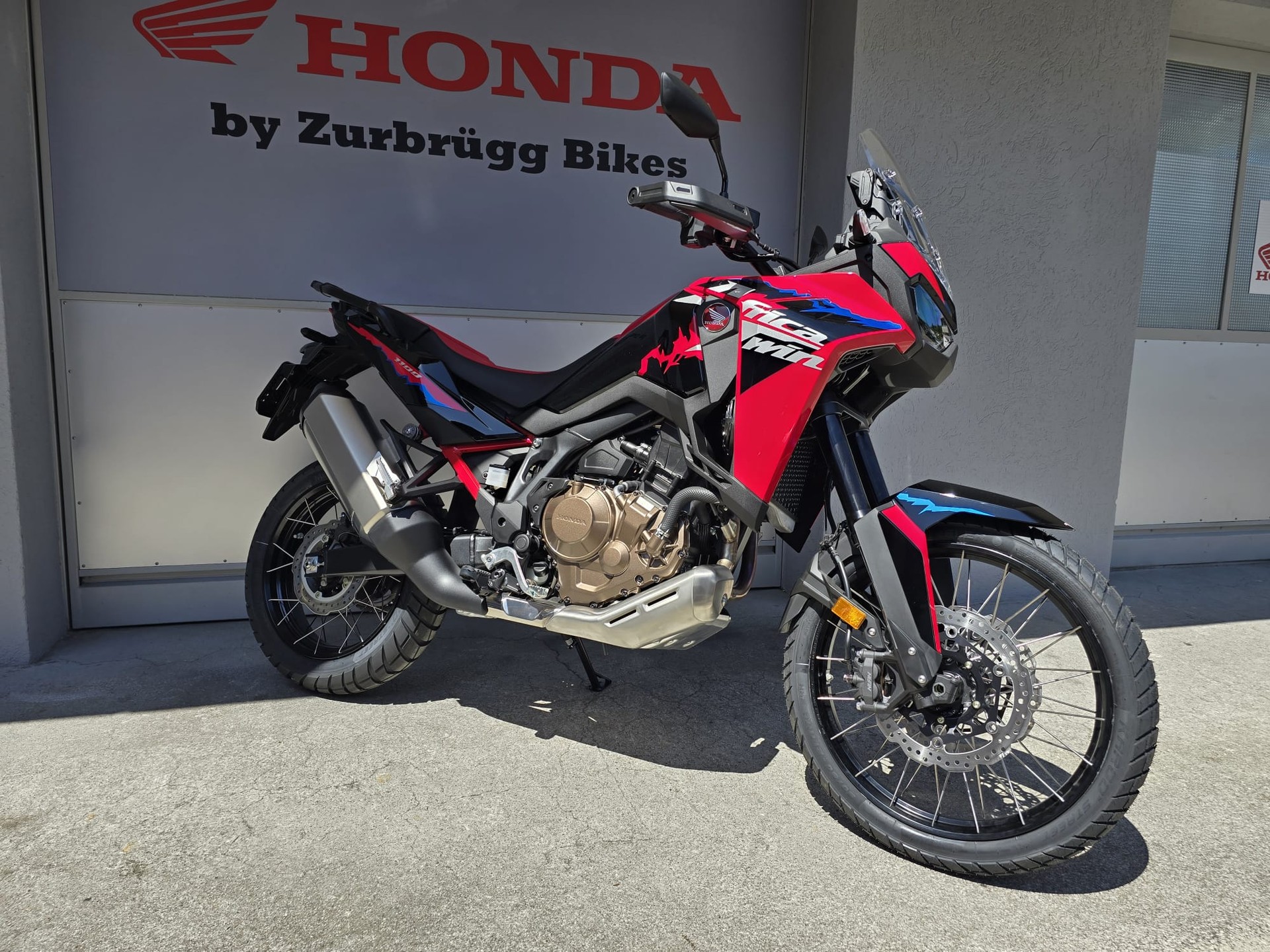 HONDA CRF 1100 Africa Twin-image-1