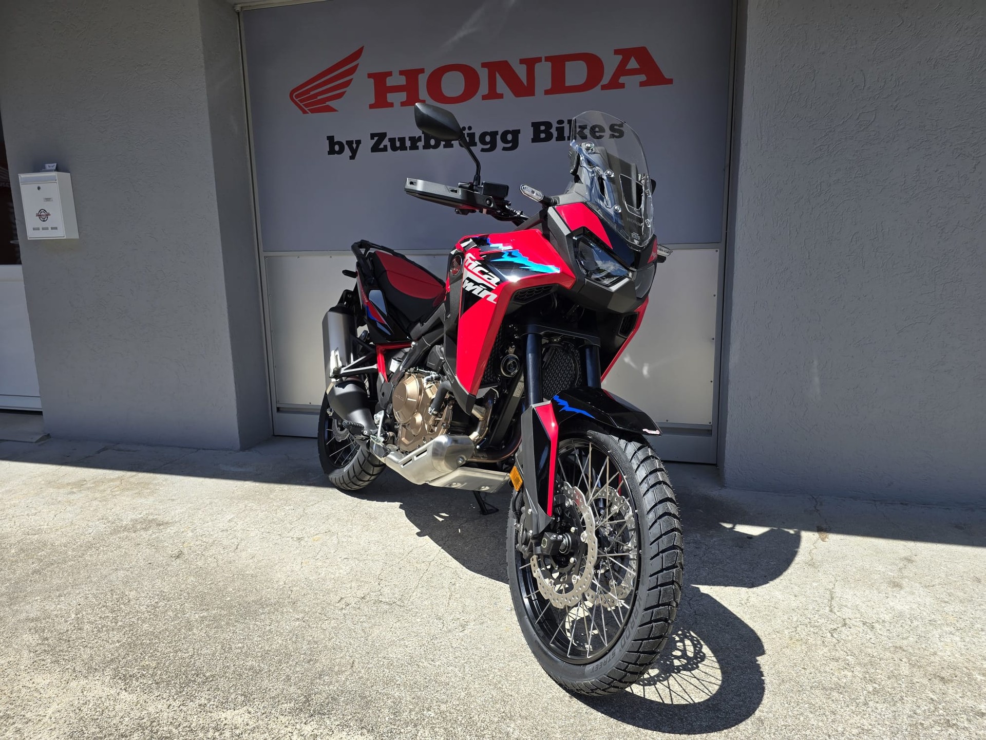 HONDA CRF 1100 Africa Twin-image-3