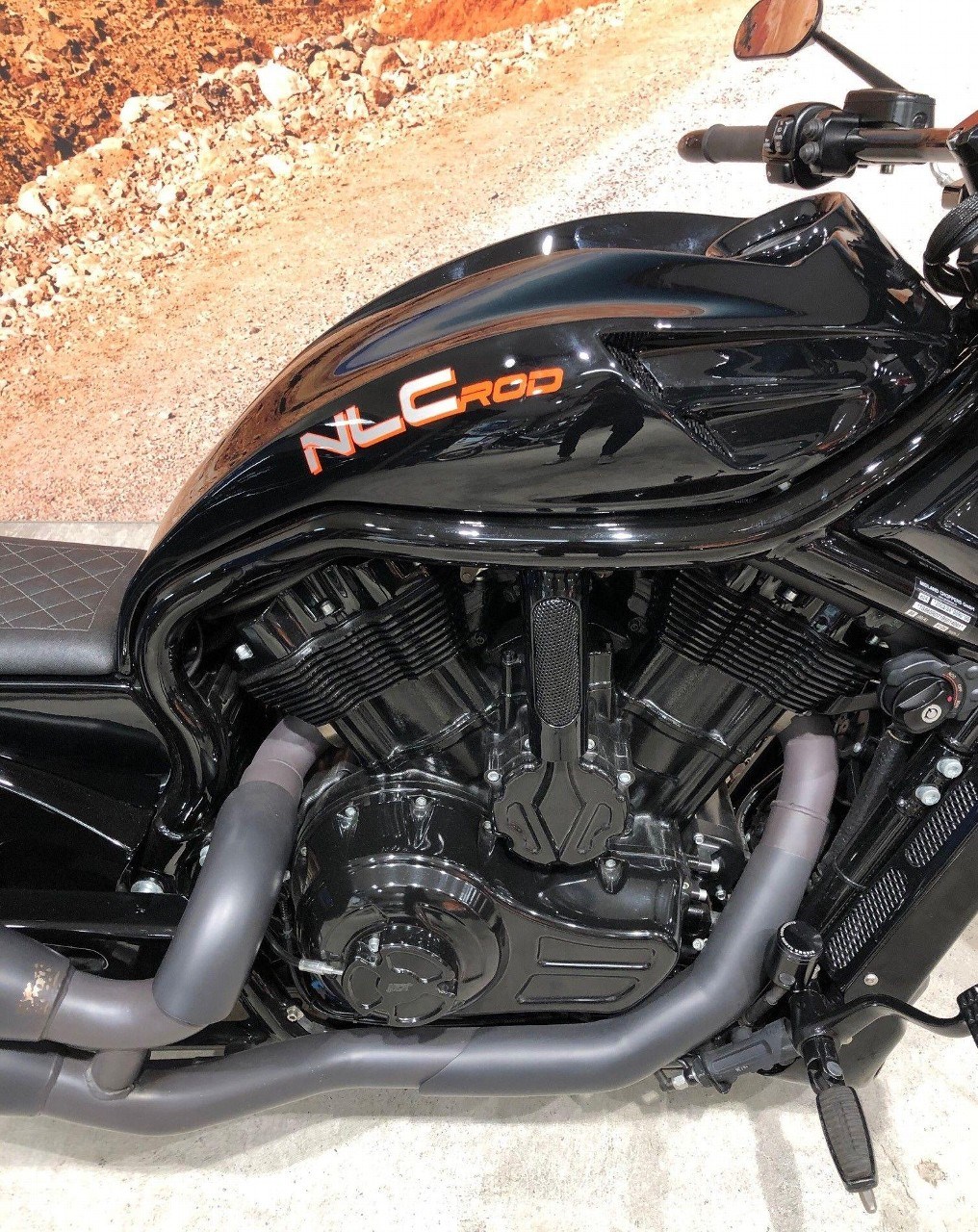 HARLEY-DAVIDSON VRSCDX 1250 V-Rod Night Rod Special-showroom-element-2