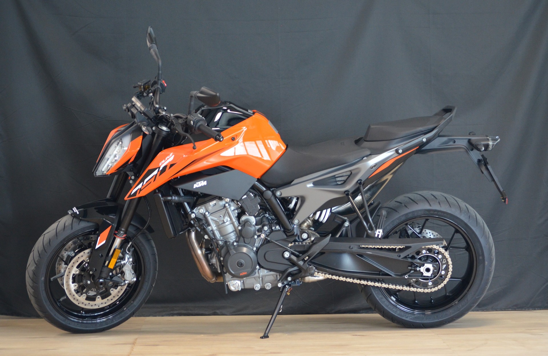 KTM 790 Duke-showroom-element-3