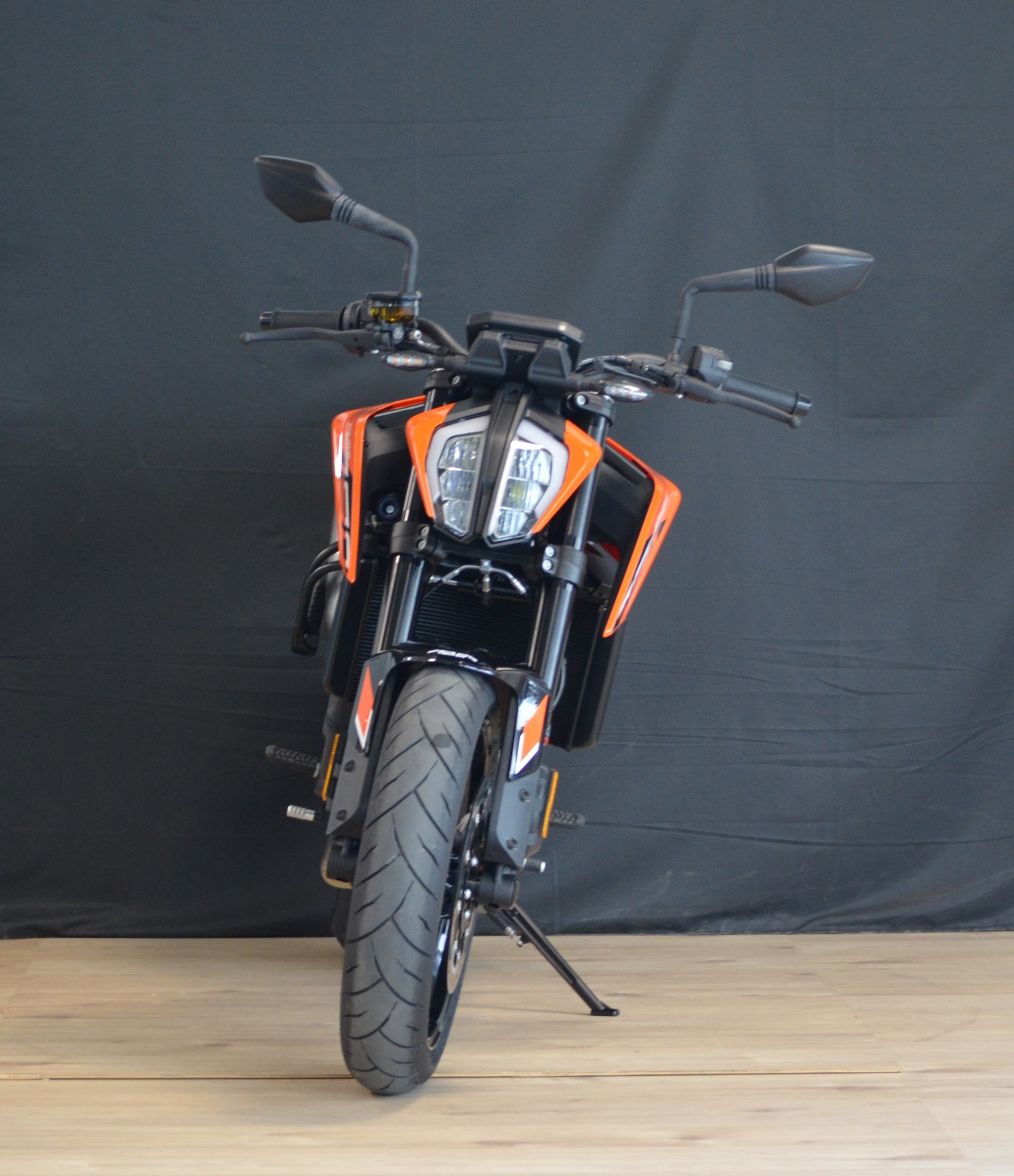 KTM 790 Duke-showroom-element-2