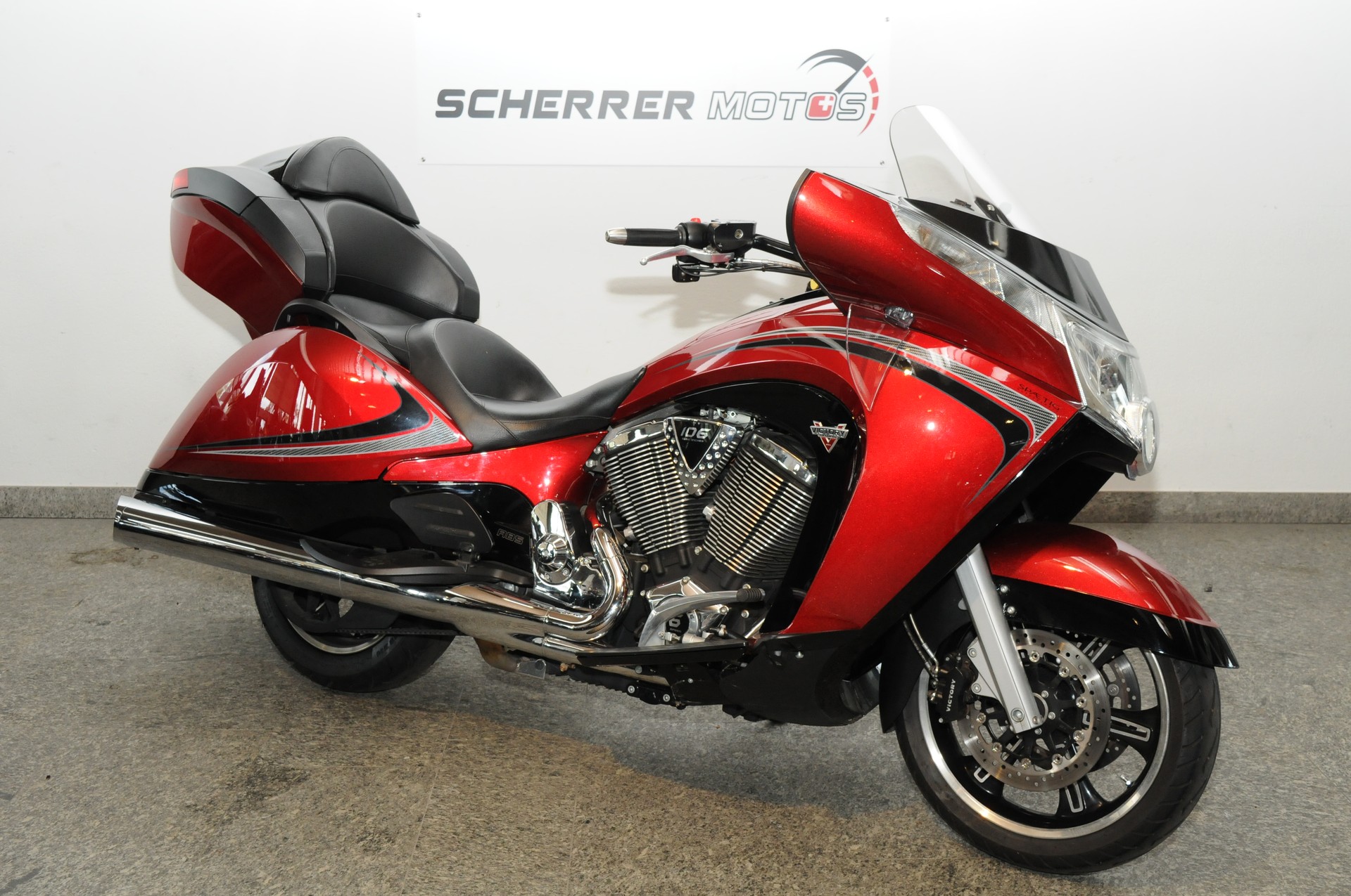 VICTORY Vision Tour-showroom-element-1