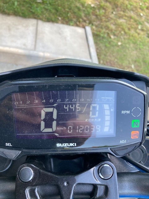 SUZUKI GSX-S 125-image-4