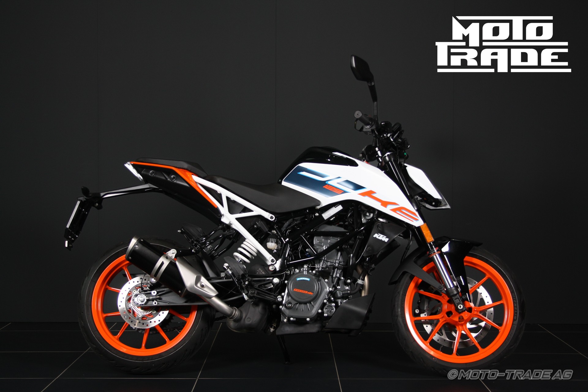 KTM 125 Duke-showroom-element-1