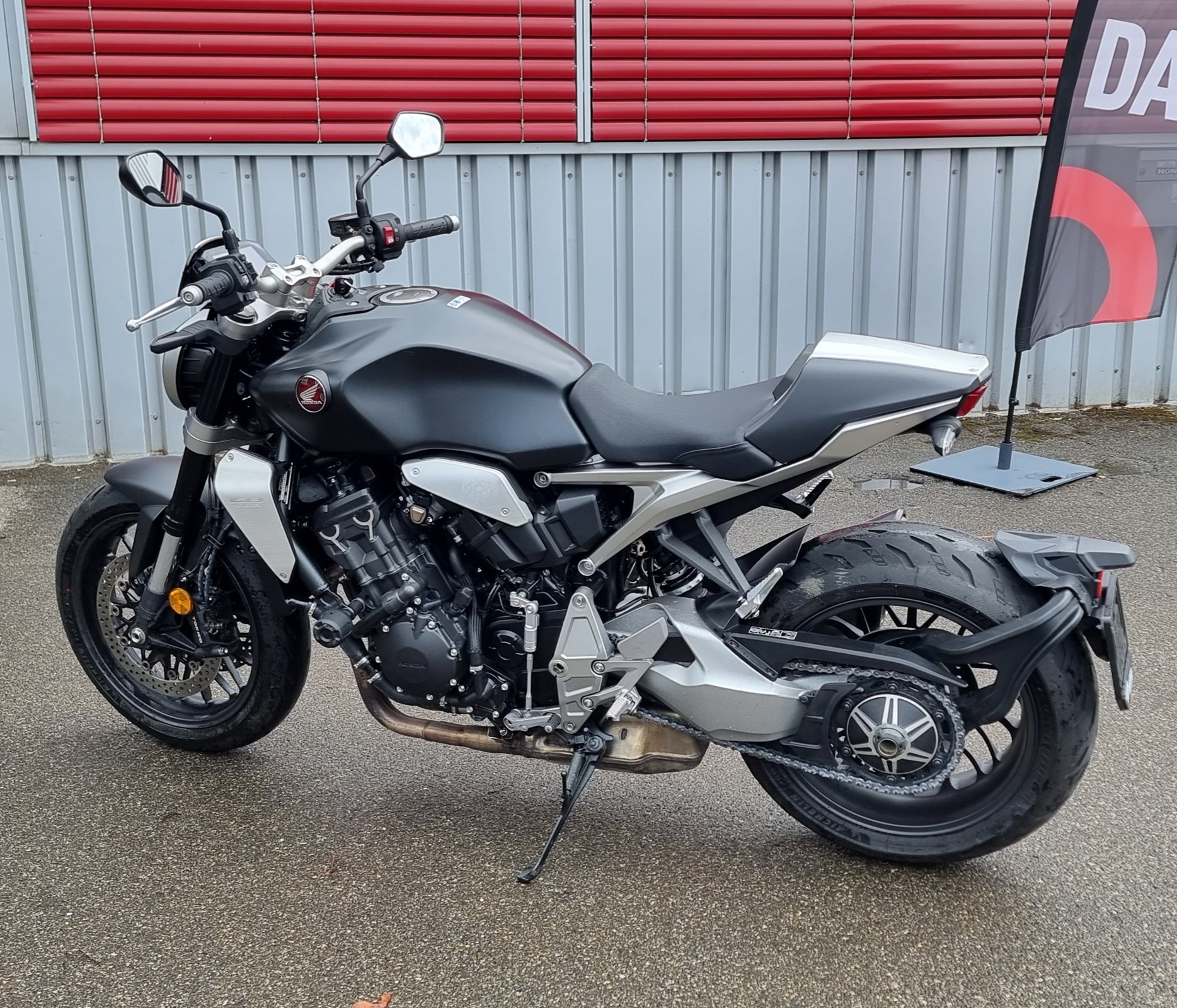 HONDA CB 1000 R