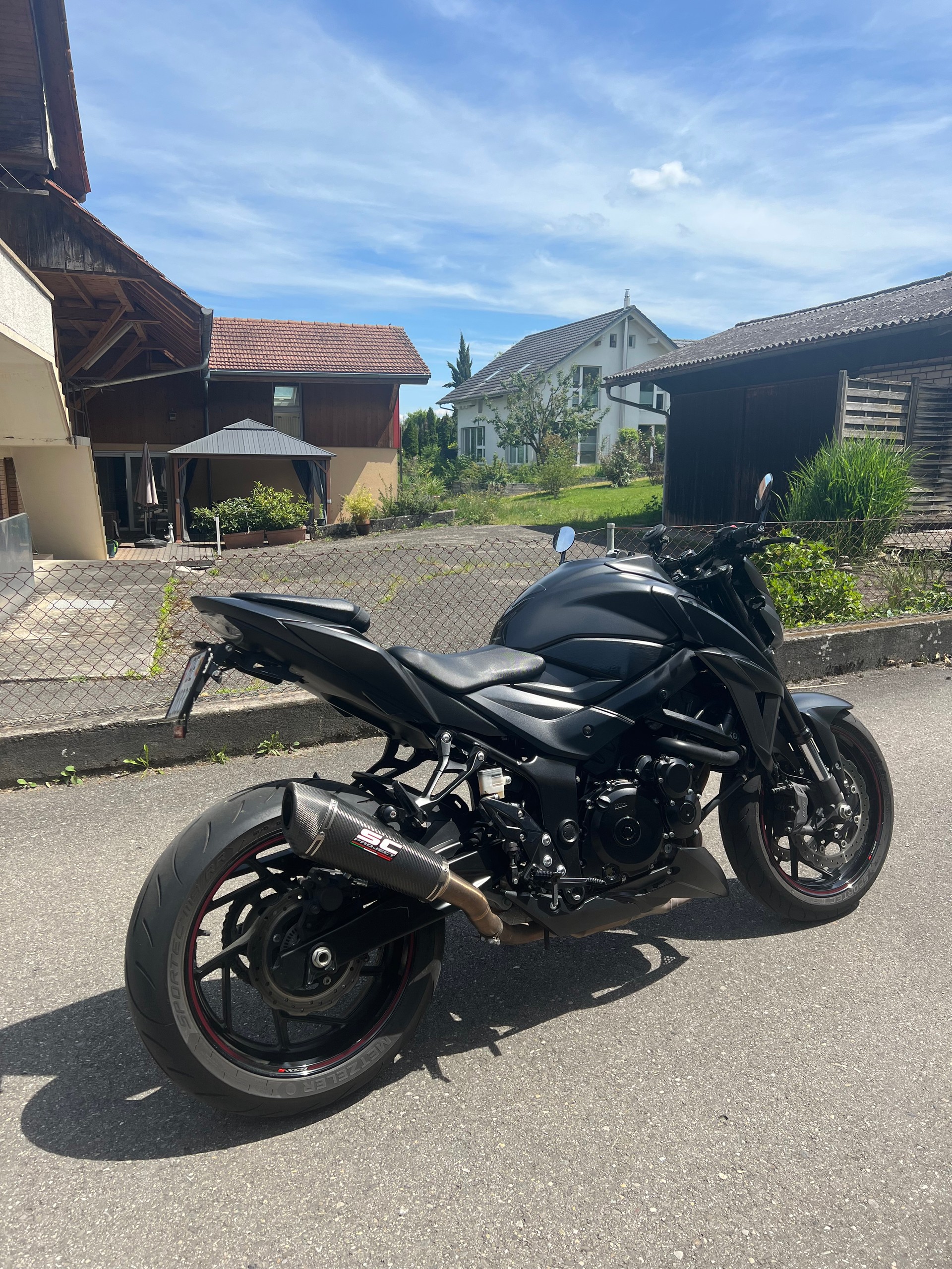 SUZUKI GSX-S 750