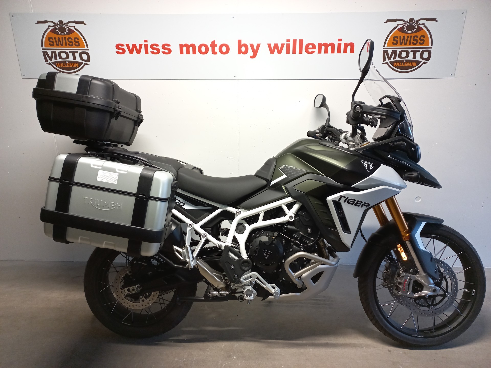 TRIUMPH Tiger 900 Rally Pro Travel-showroom-element-1