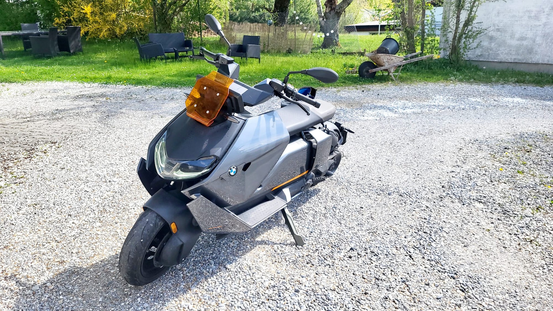 BMW CE 04