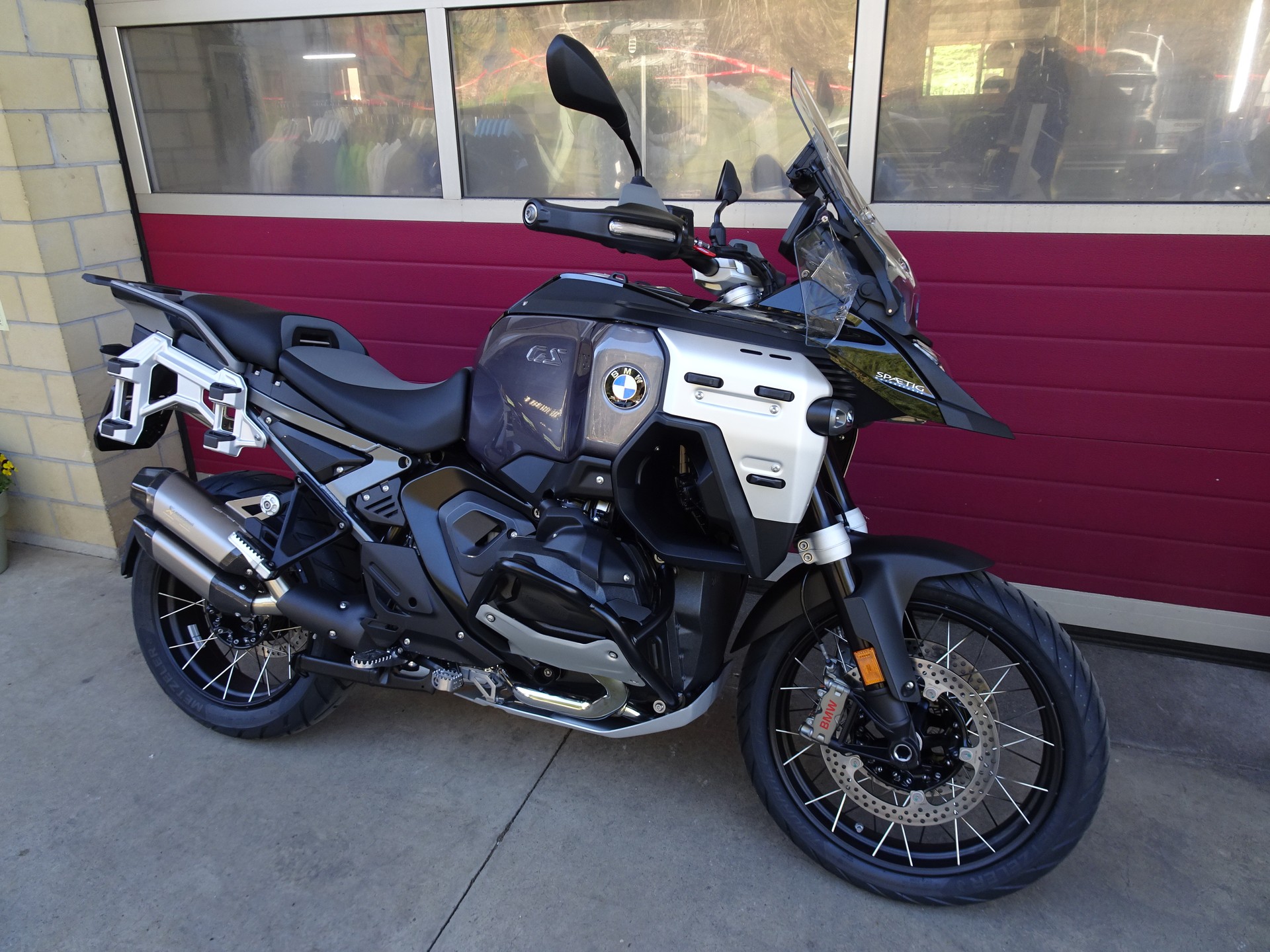 BMW R 1300 GS Adventure-showroom-element-2