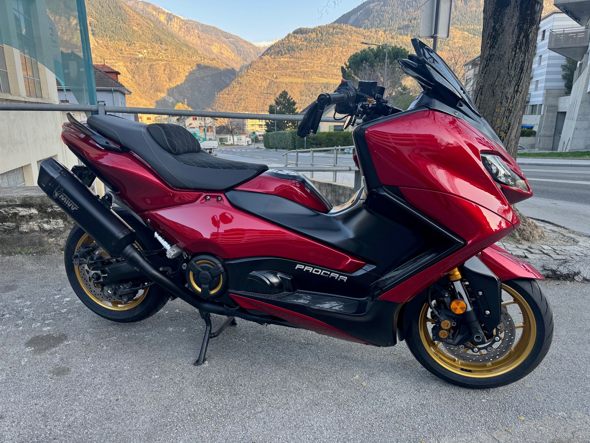 YAMAHA T-MAX Tech-Max XP 560