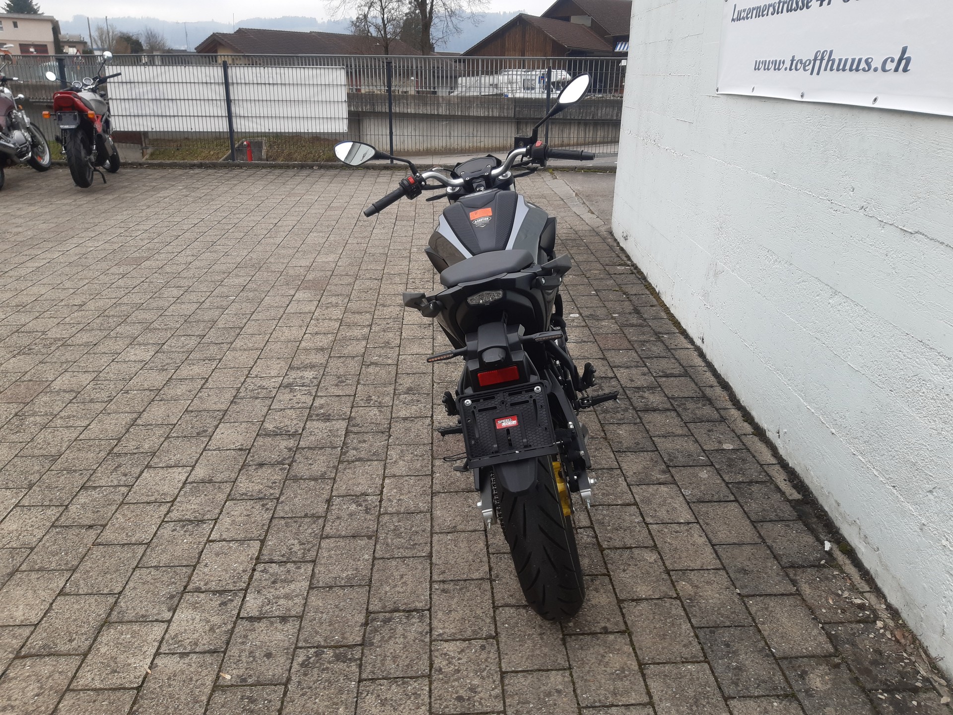 MOTRON Nomad 125-showroom-element-2
