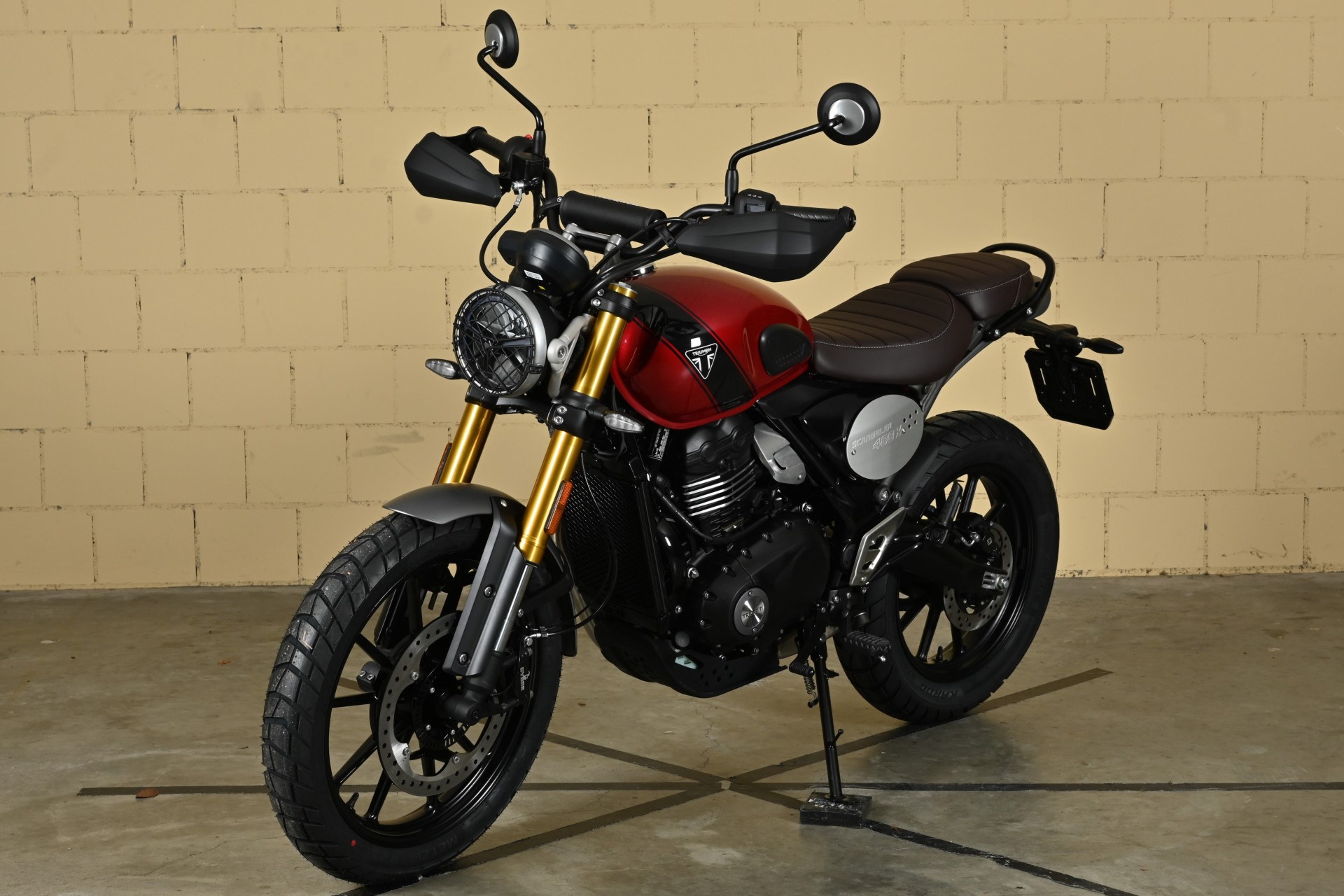 TRIUMPH Scrambler 400 X-showroom-element-3