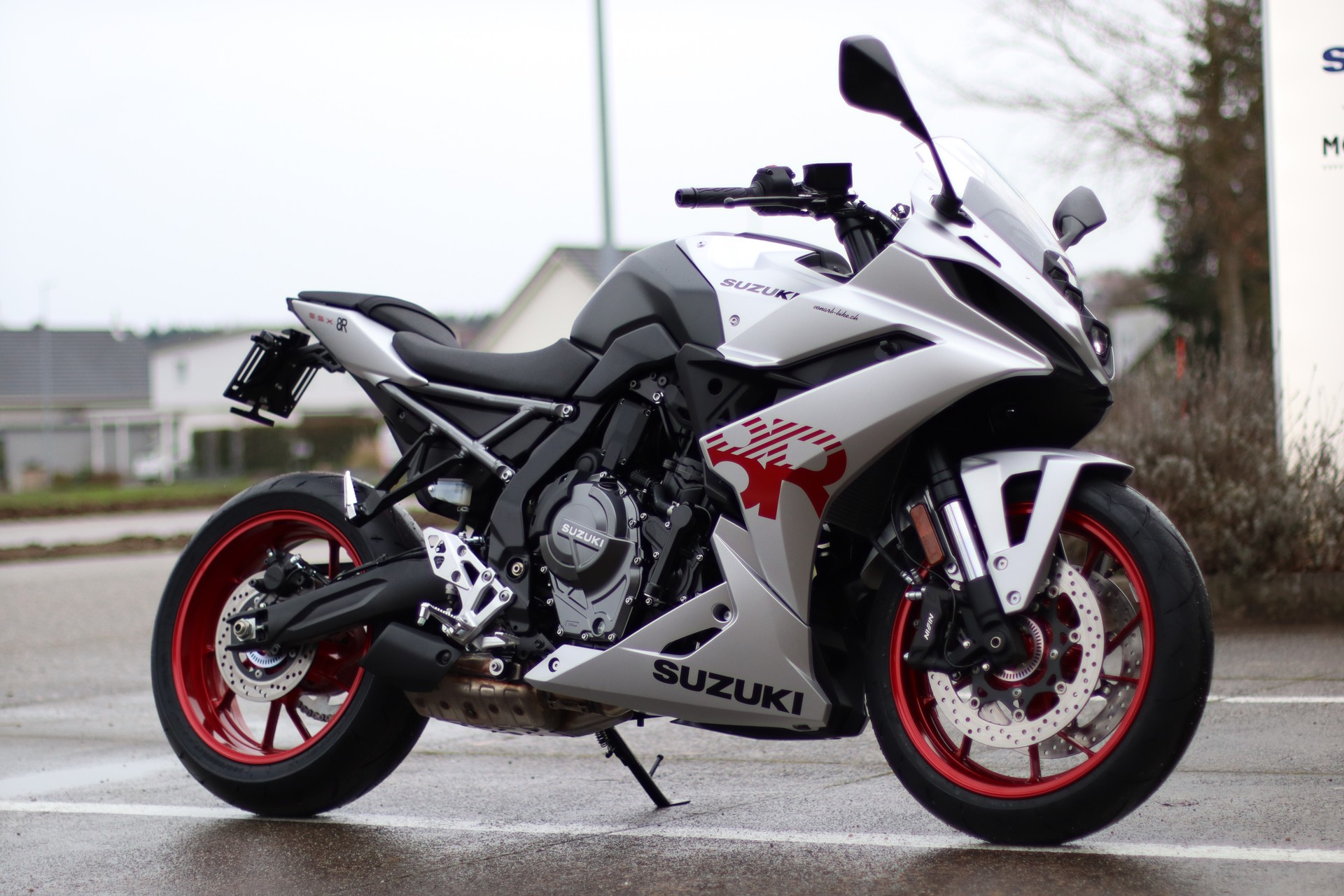SUZUKI GSX-R 8-image-1